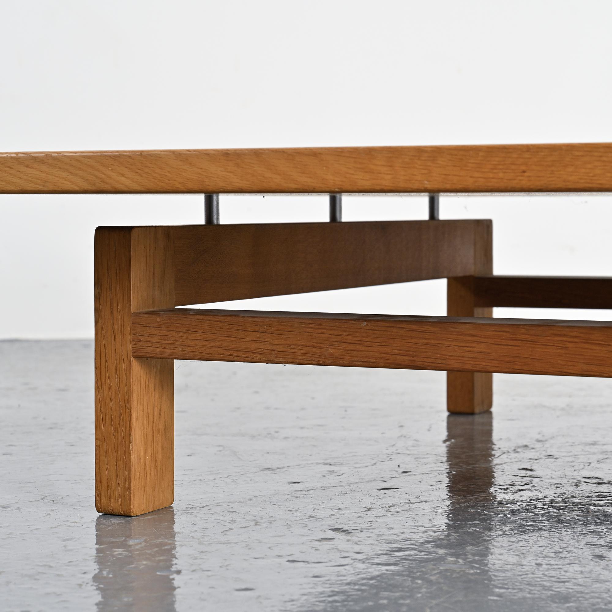 Table basse par Hans J. Wegner, Getama, Danemark, circa 1960