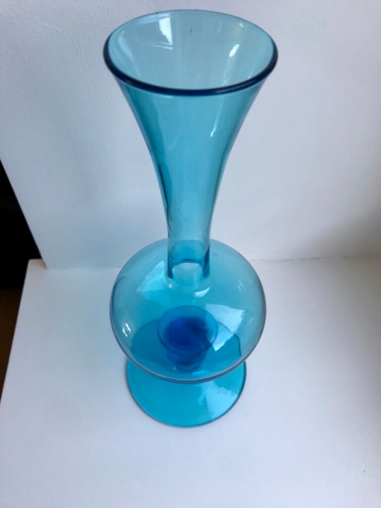 Design vase in turquoise blue glass 70s