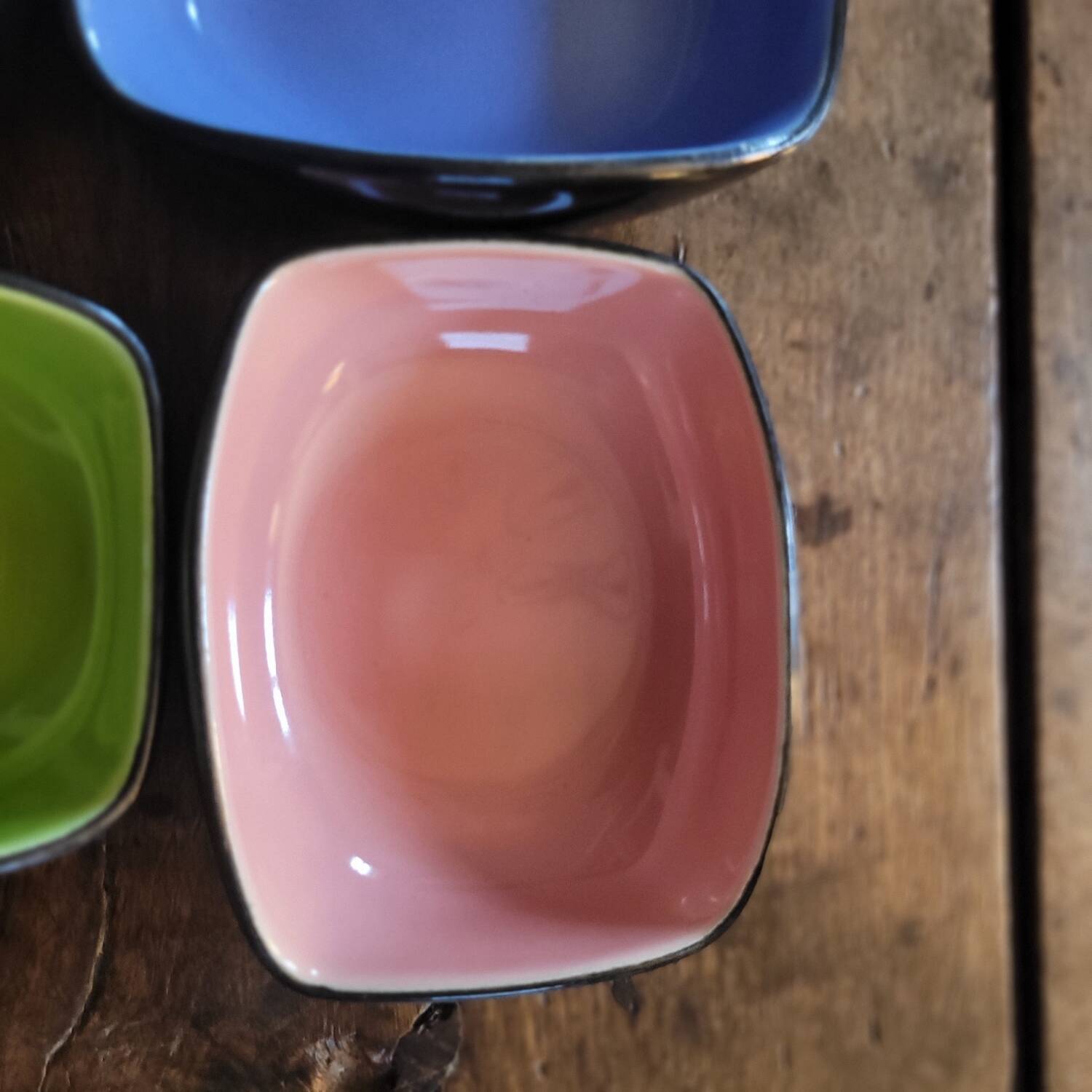 Set of 4 ceramic glazed multicoloured bowls/trinket dishes.
