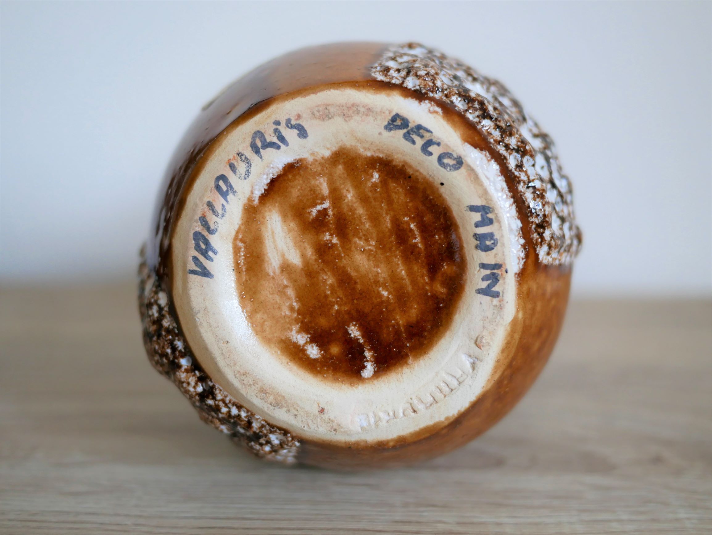 Vase Vallauris vintage brown-white