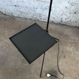 Lamp on feet
