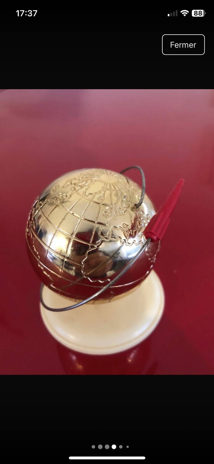 USSR globe souvenir 1961