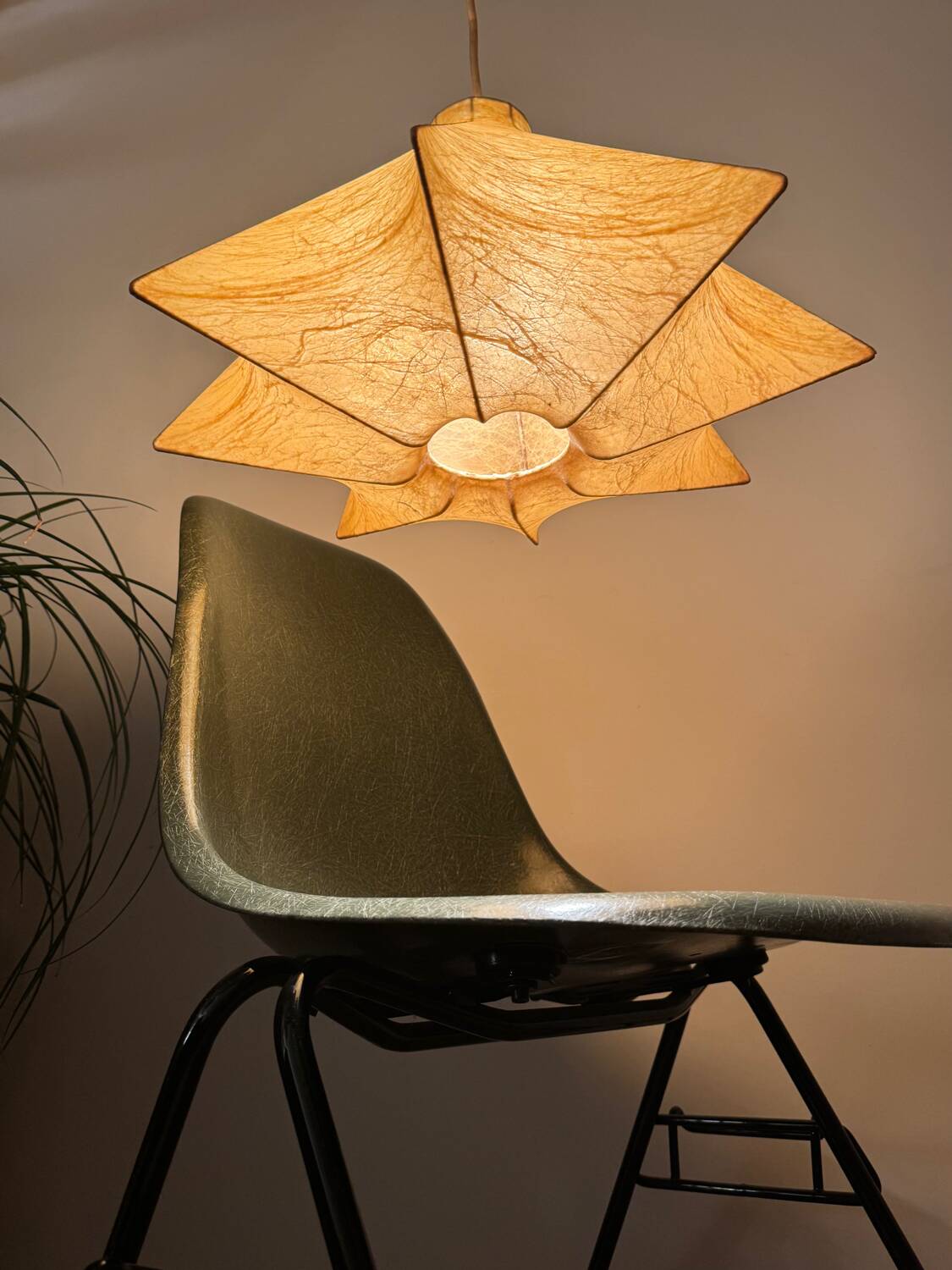 Suspension cocoon in fibreglass, 60s