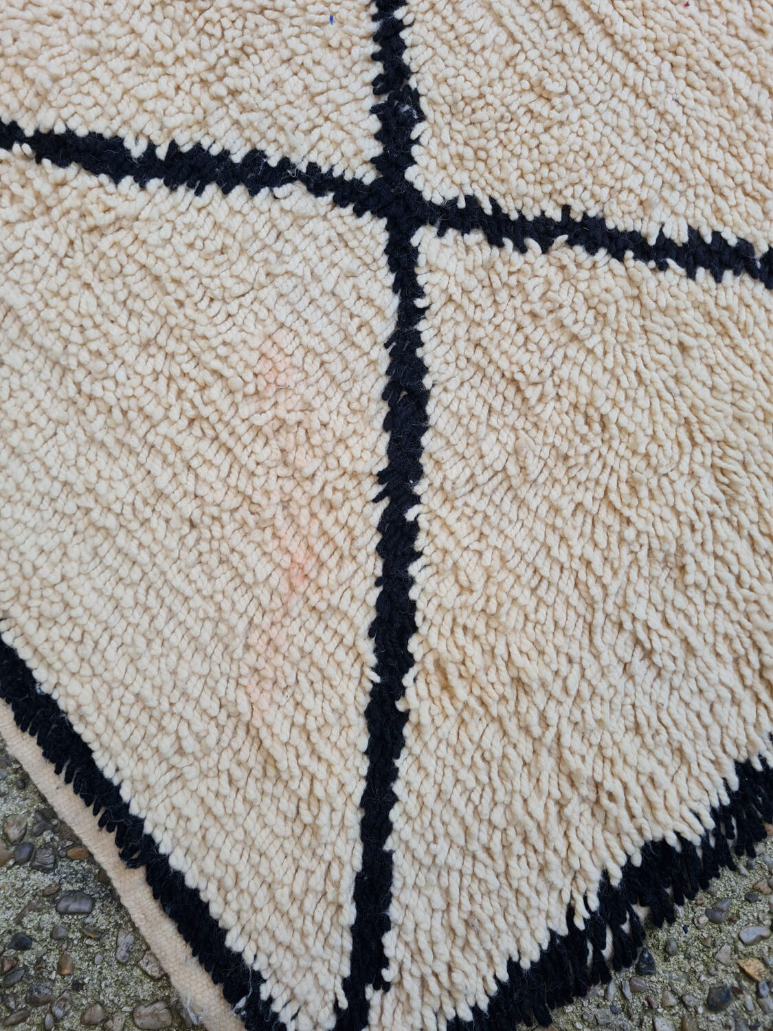Tapis berbère en laine cadre noir 182x347 cm