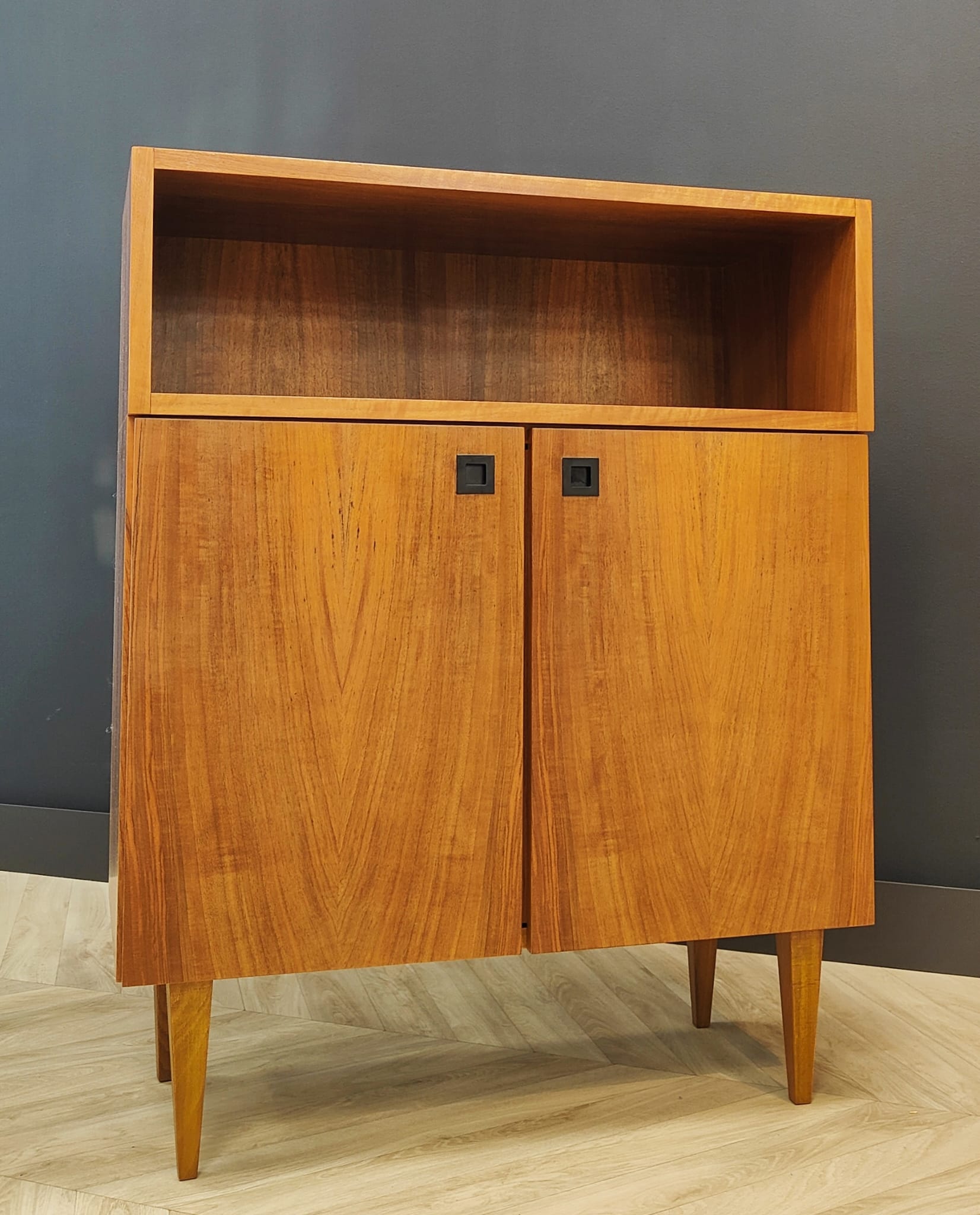 Mid century cabinet