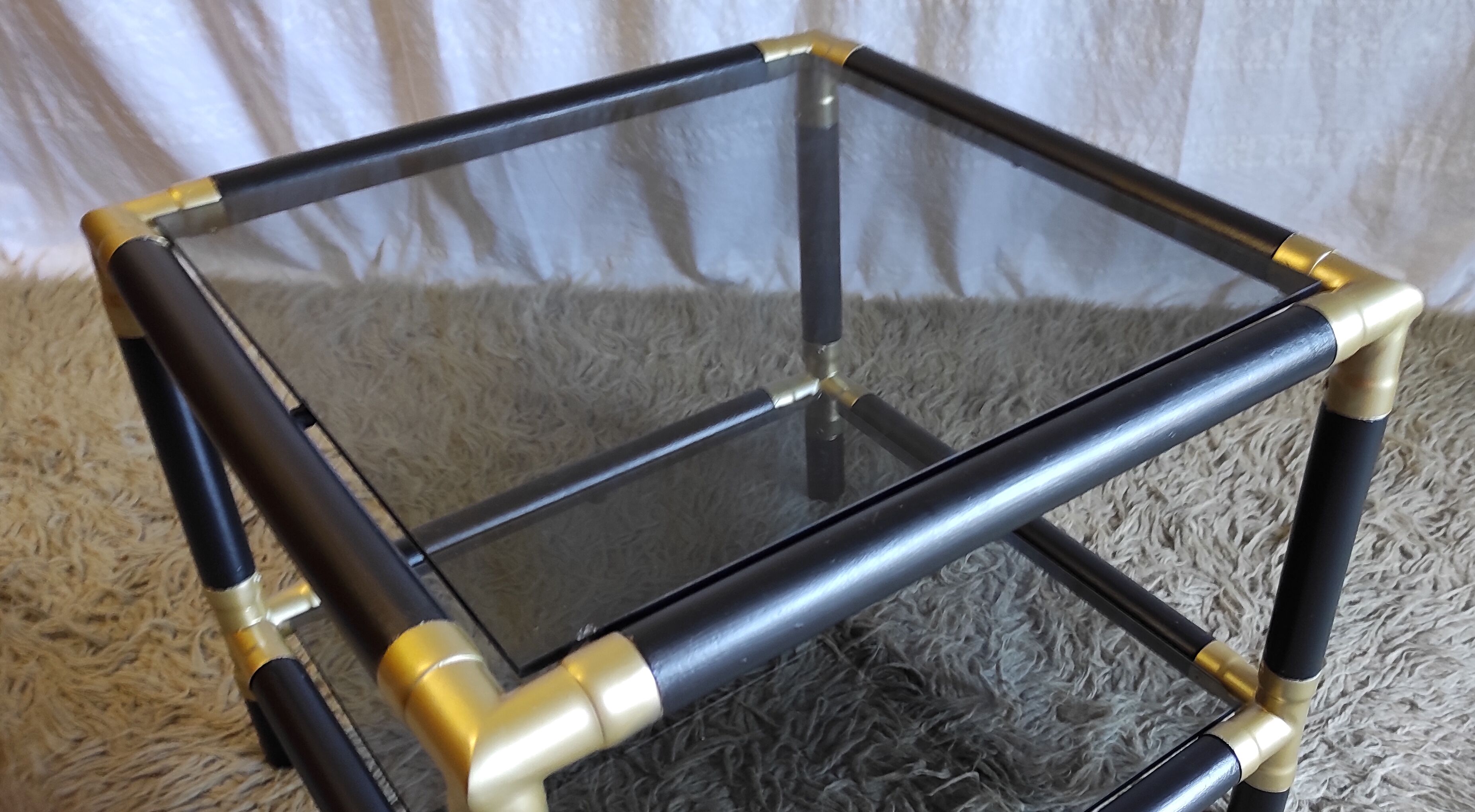 Table basse bois et métal doré – années 60/70