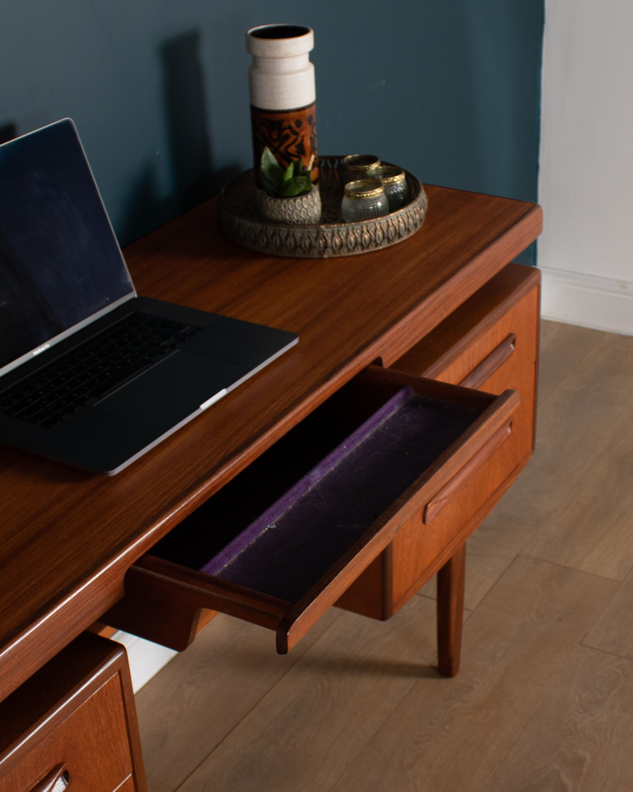 Bureau par Victor Wilkins pour G-plan