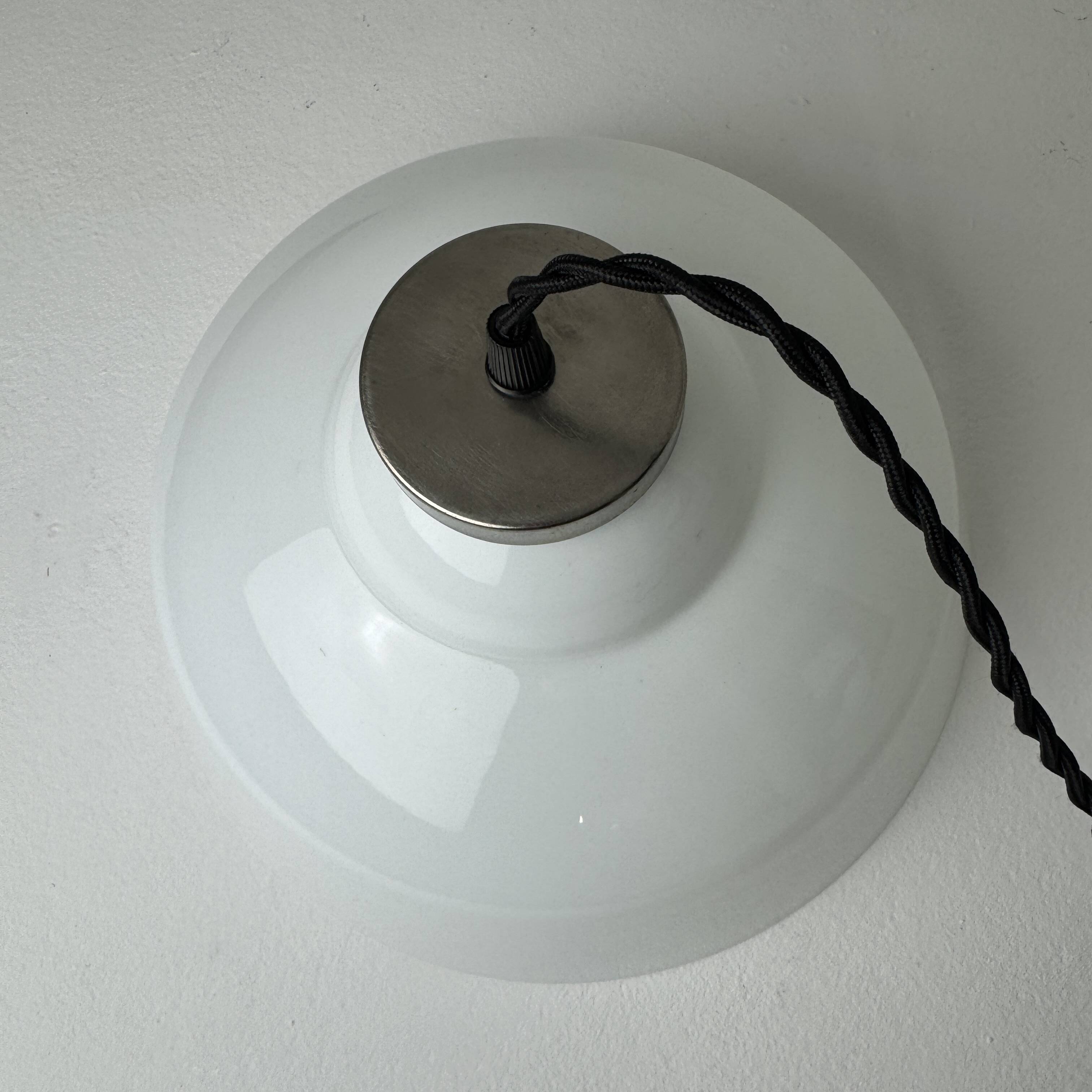 Ancienne suspension en opaline 30 cm vintage