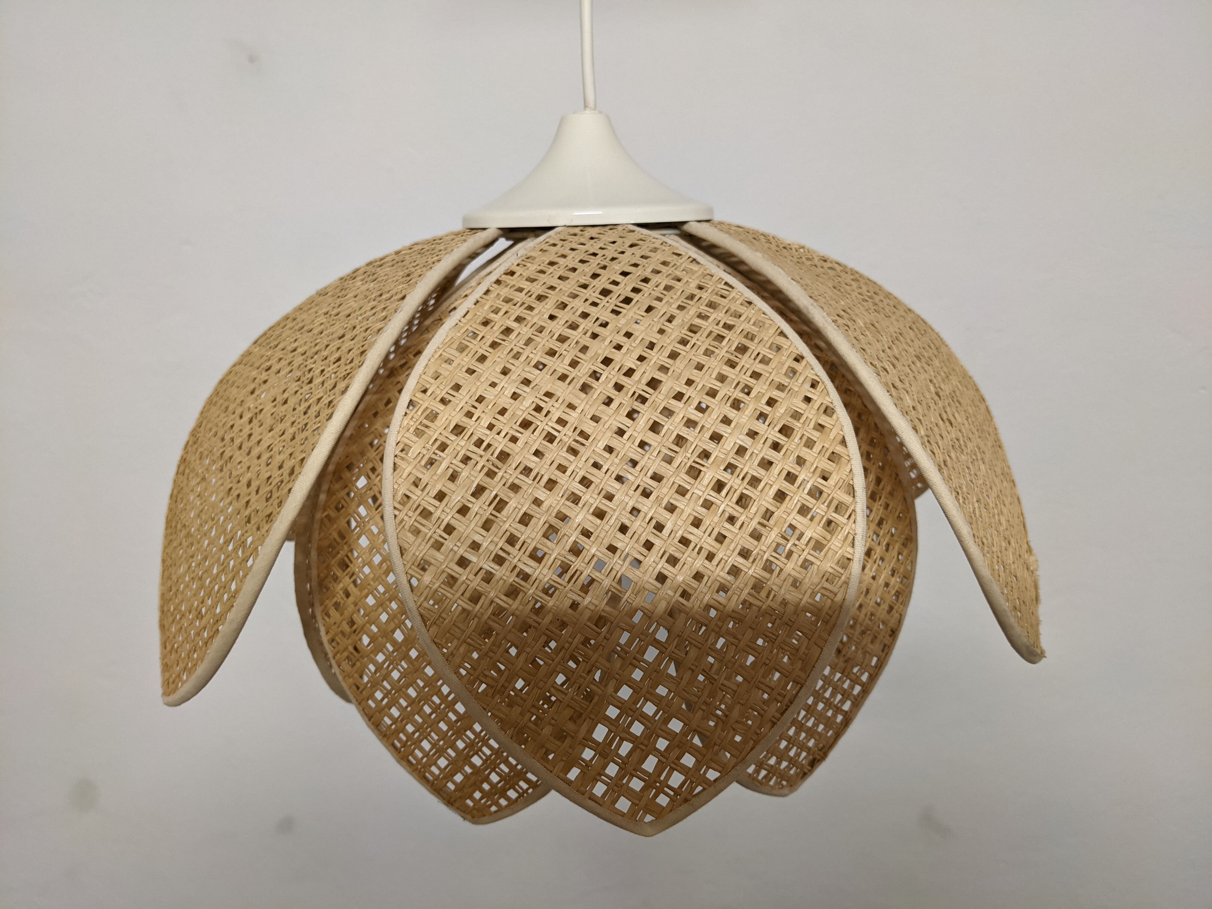 Rattan lotus flower suspension from the 60s/70s