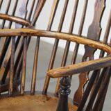 Set of 2 very charming antique English highback Windsor dining chairs