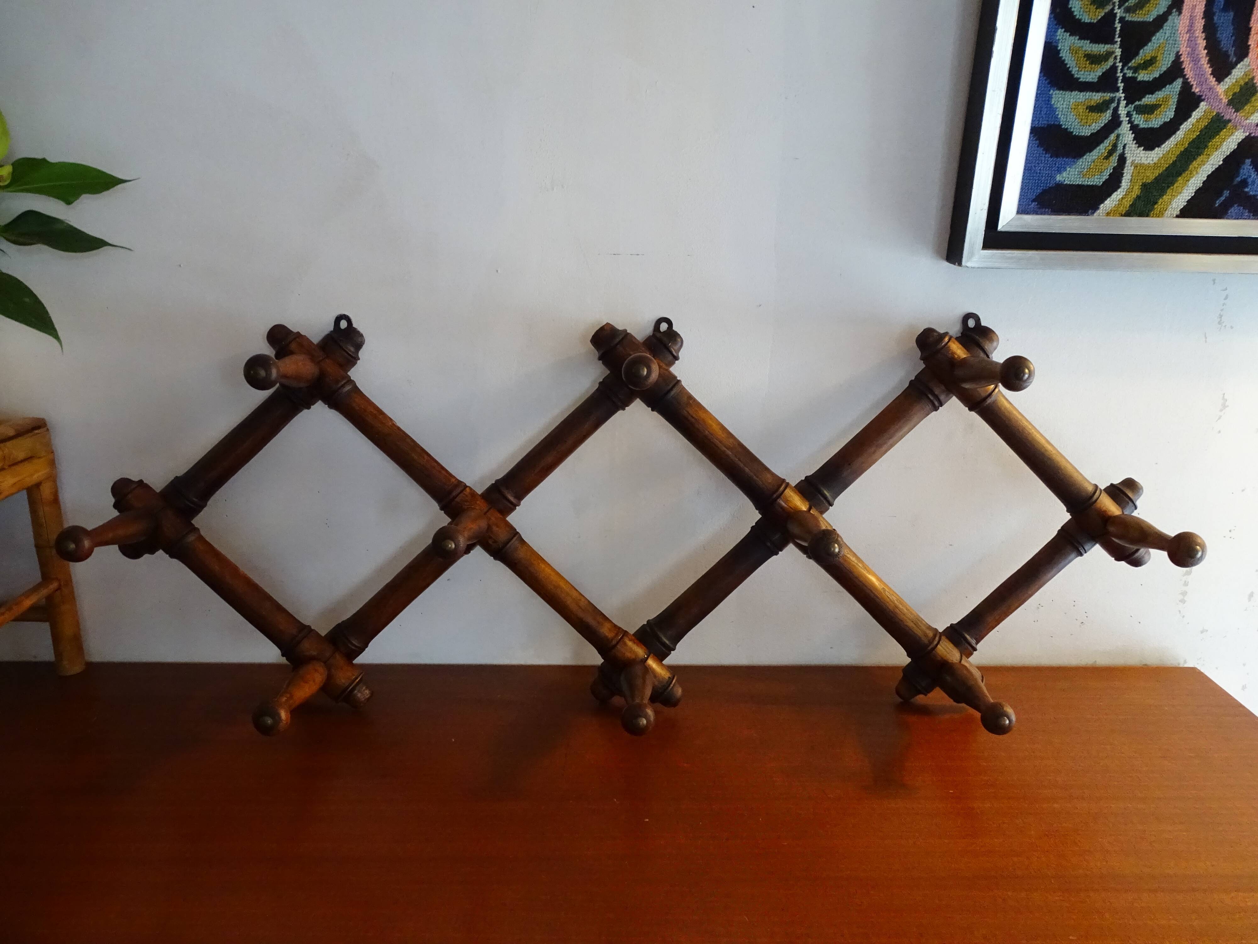 Folding wooden wall coat rack 10 hooks