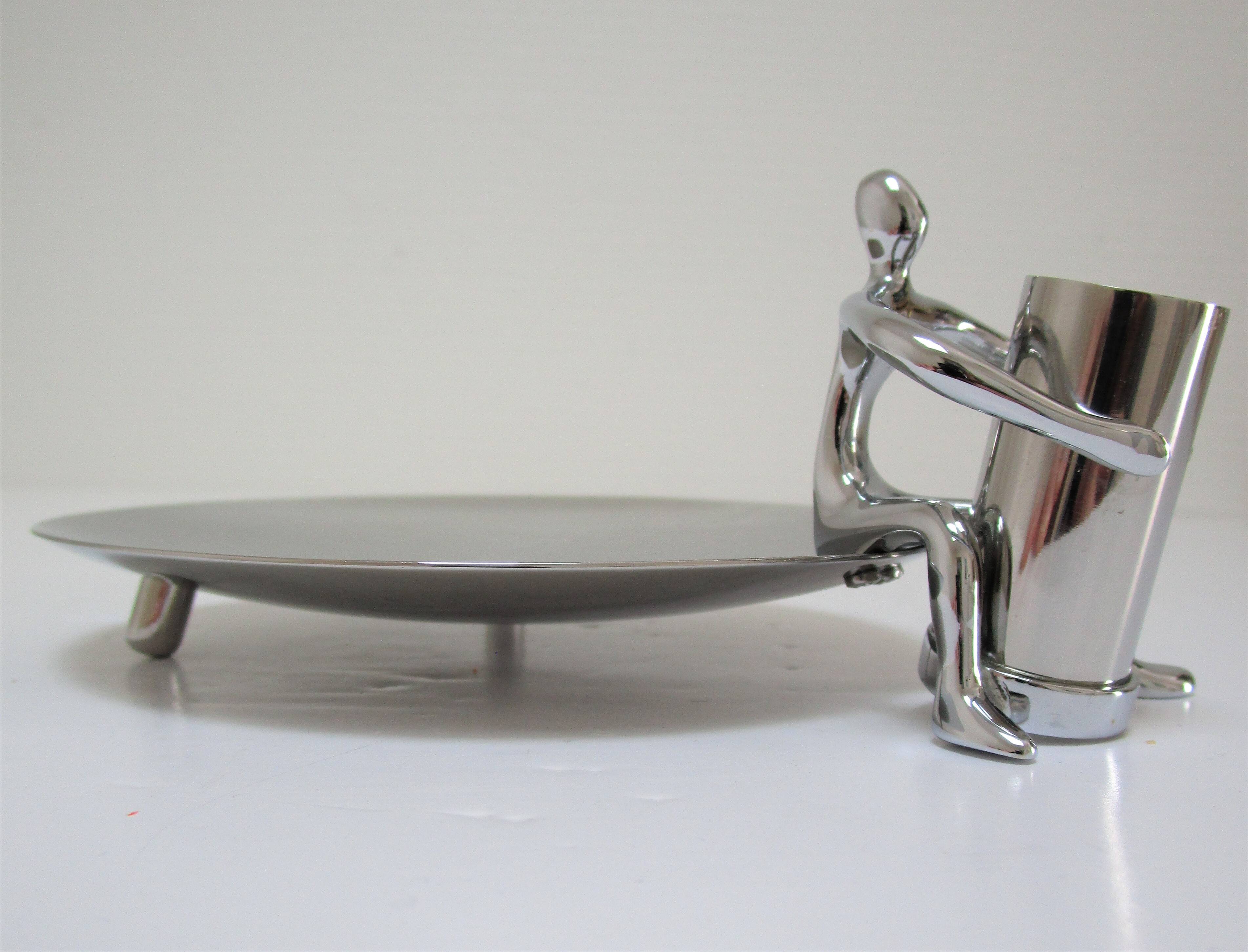 Coupe en laiton chromé design par Mukul Goyal