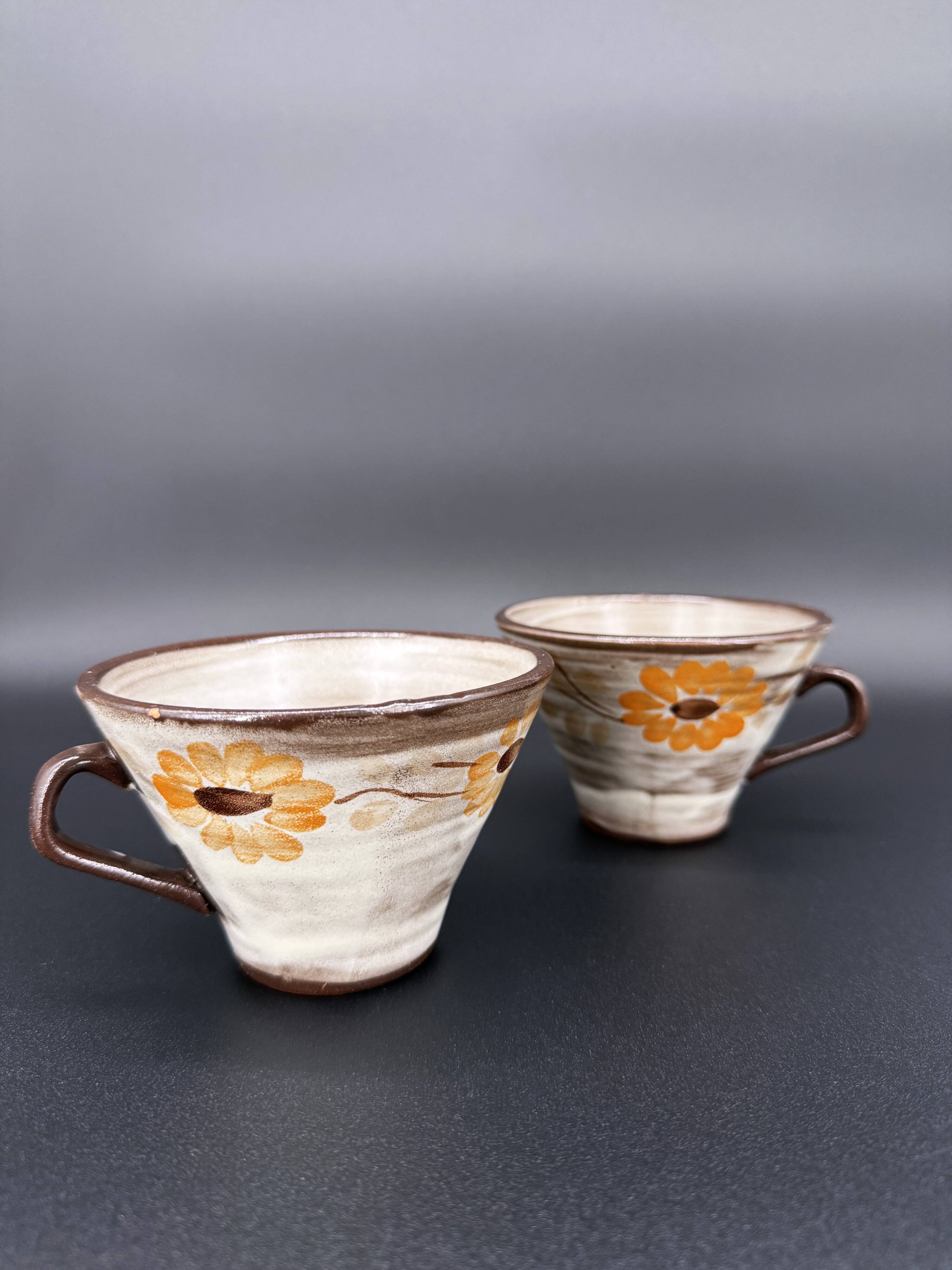 Pair of vintage 70s stoneware cups – matcha or coffee
