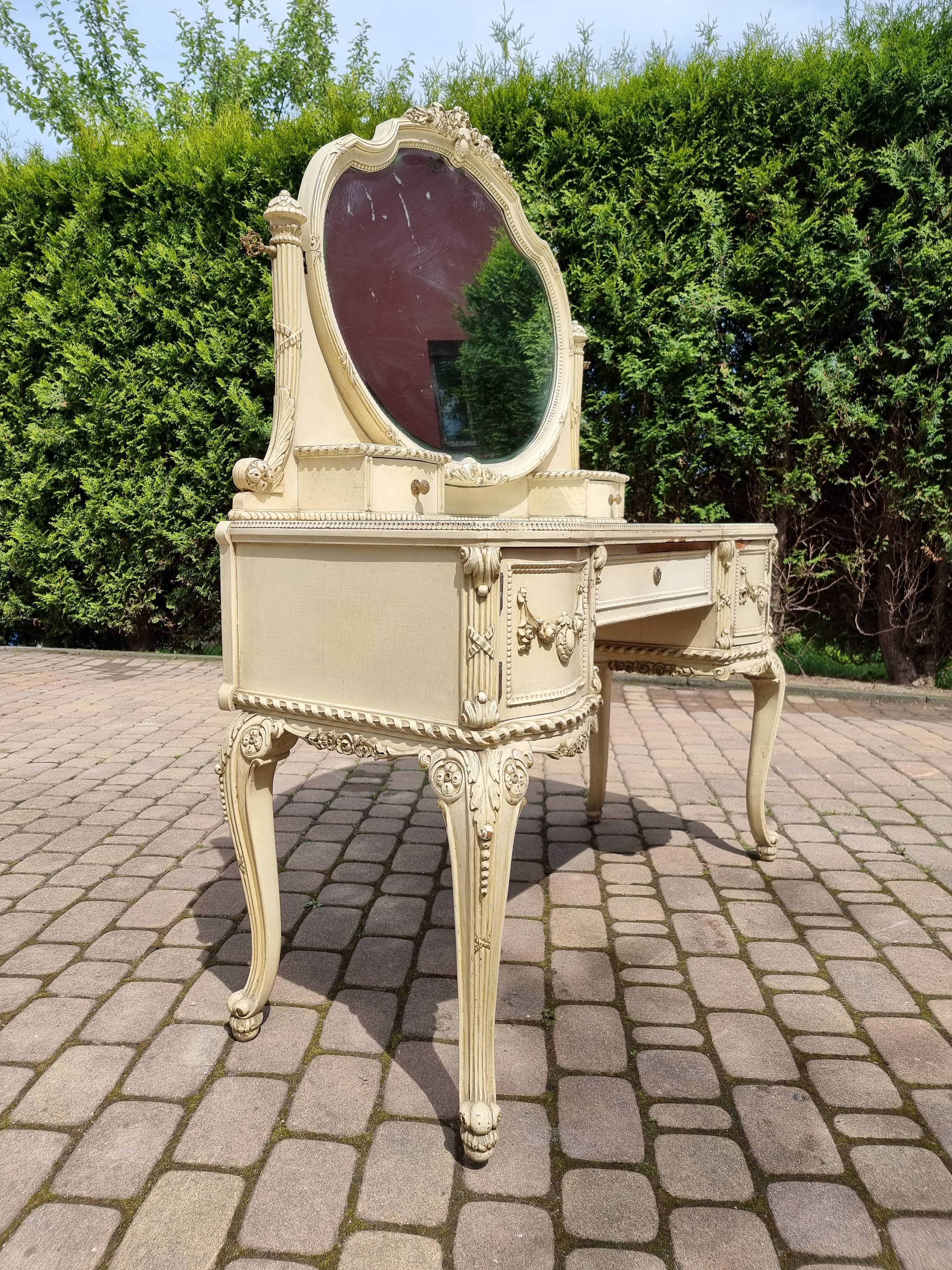 Antique dressing table with chair, 1920