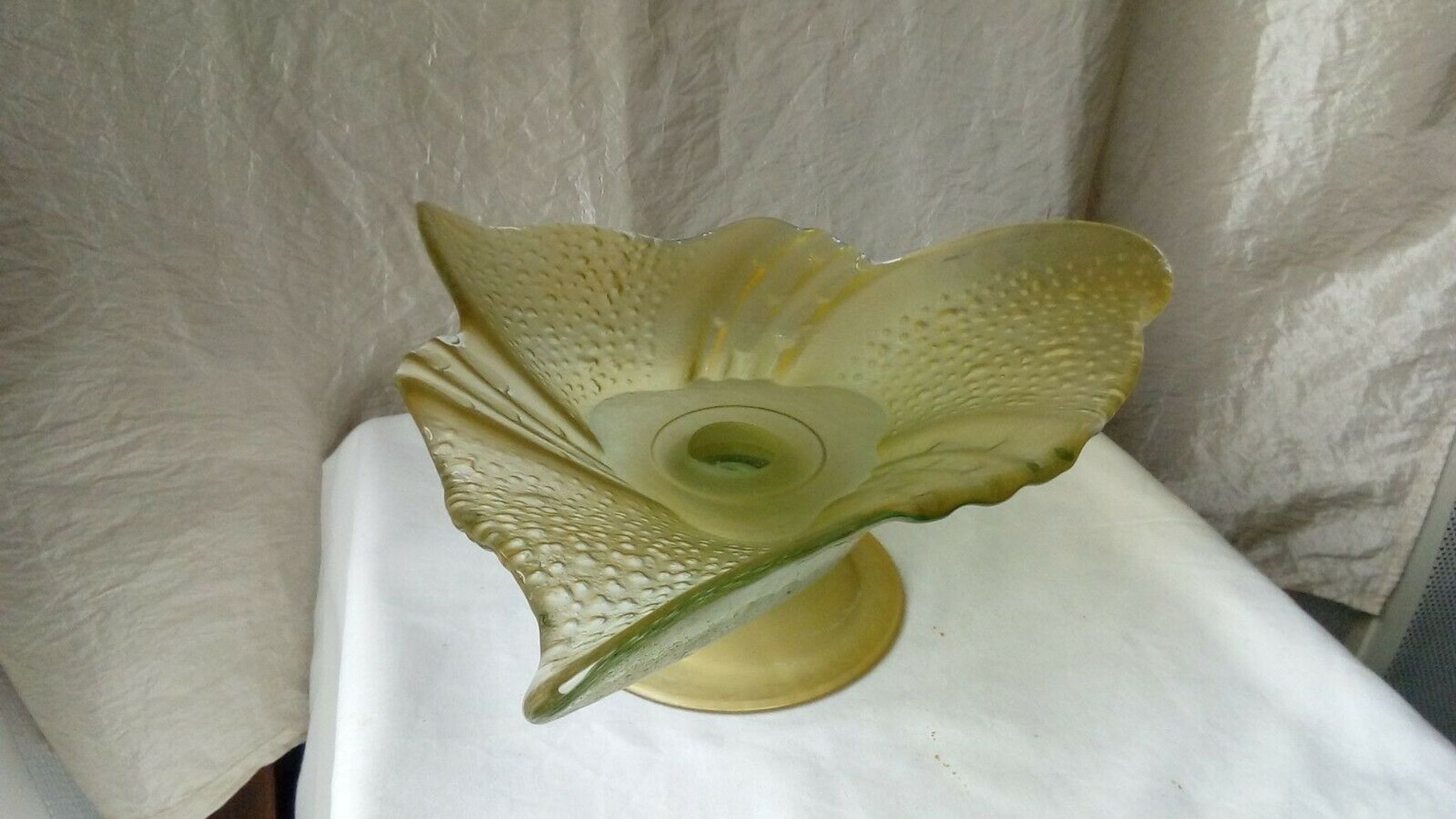 Frosted glass fruit bowl, contemporary piece from the 20th century.