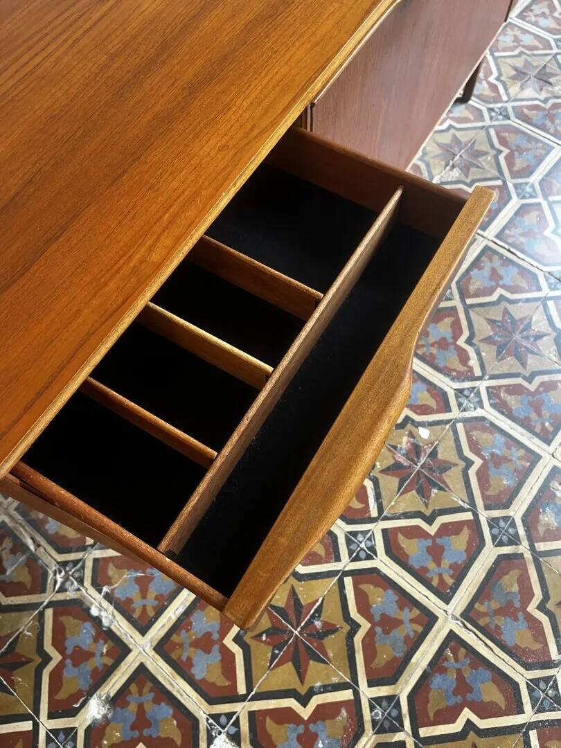 Mid-century modern sideboard – McIntosh