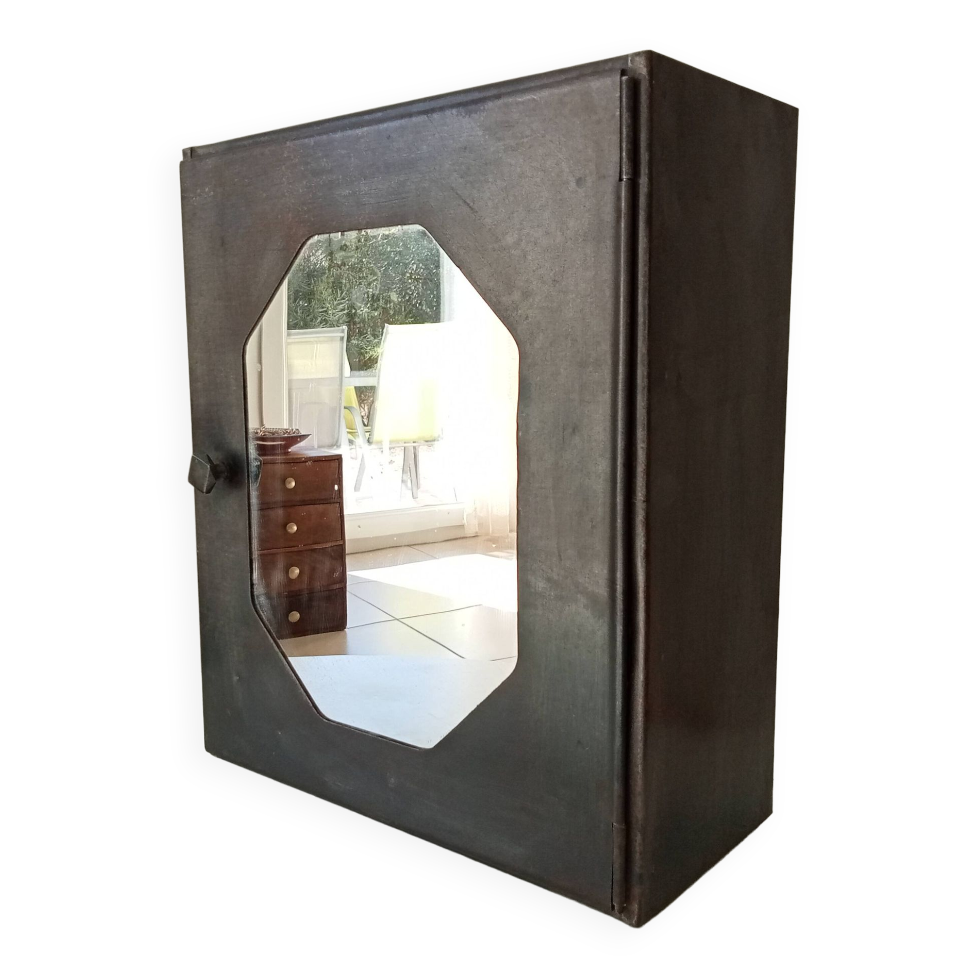 Vintage metal medicine cabinet from the 1950s