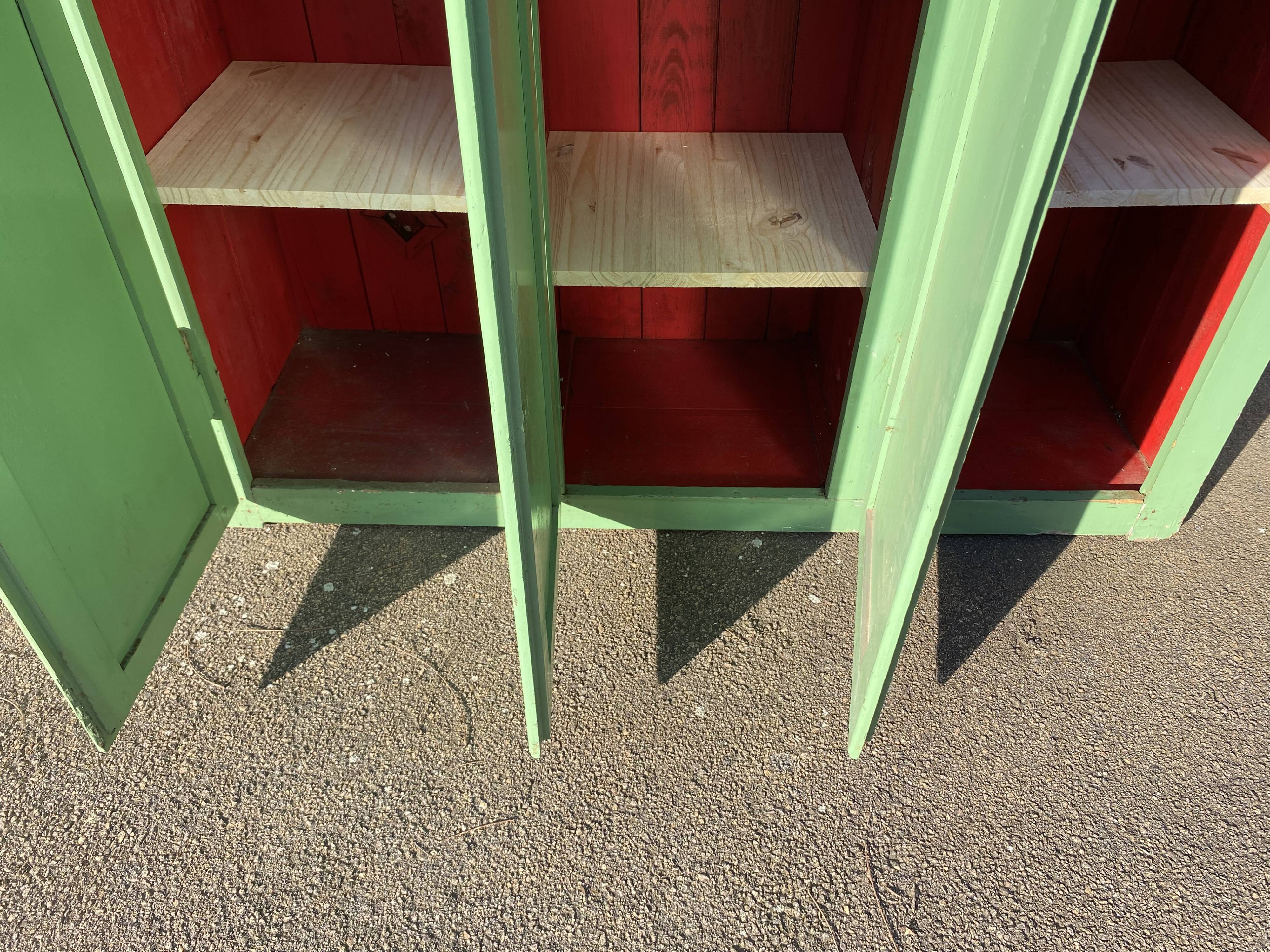 Vestiaire d’usine bois 3 portes