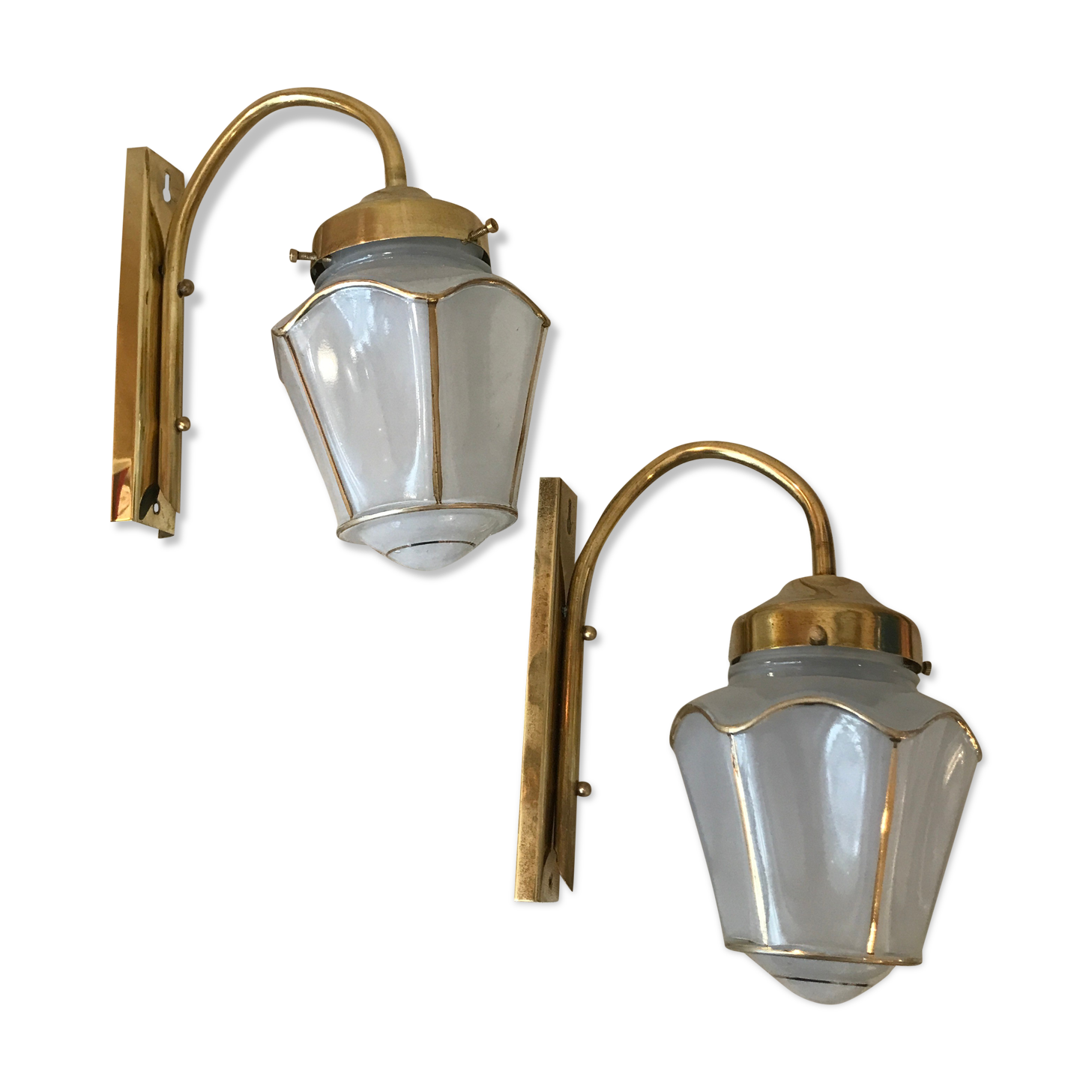 Pair of 1960 brass wall lamps and gilded frosted glass