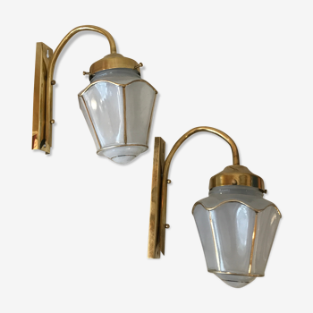 Pair of 1960 brass wall lamps and gilded frosted glass