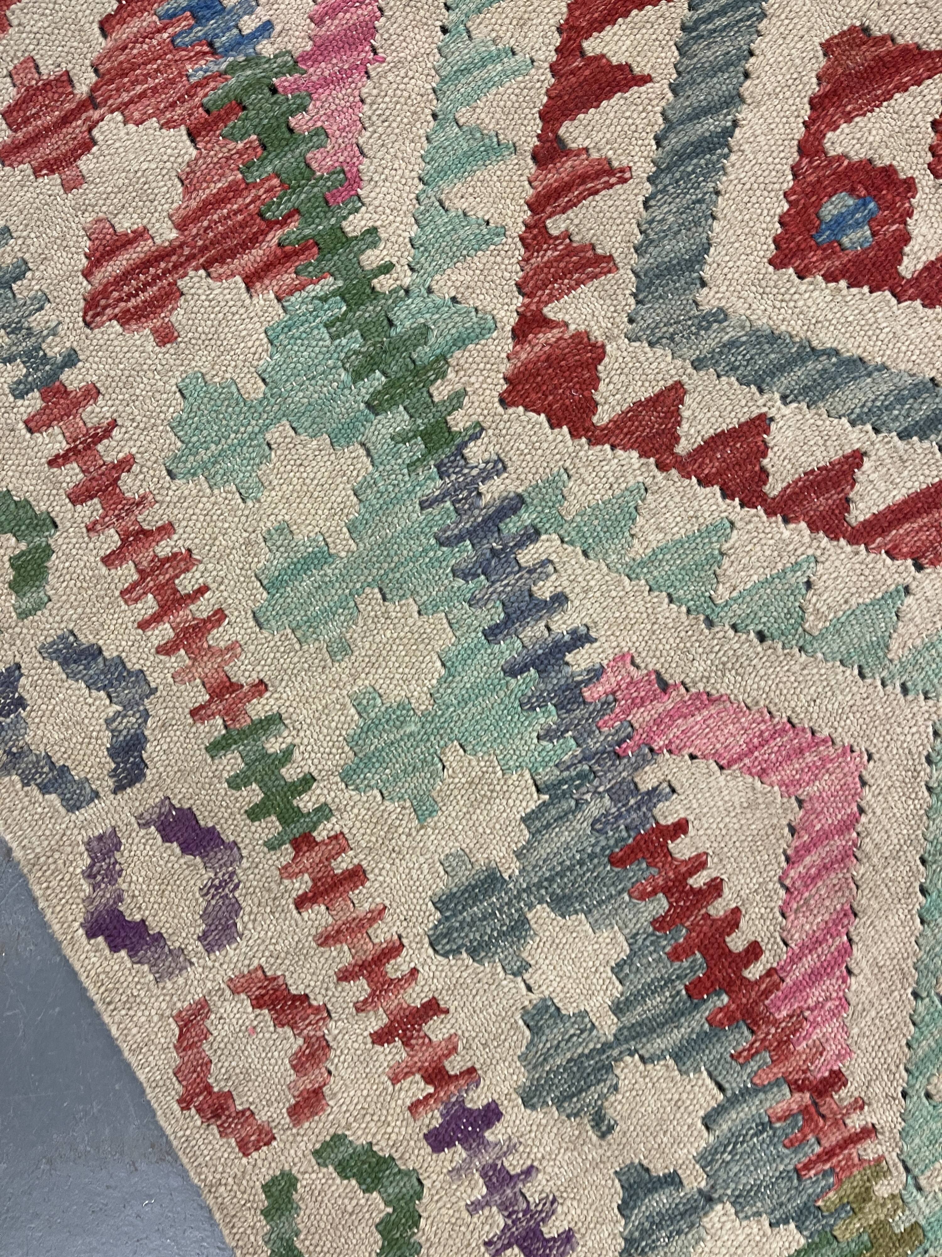 Pink Beige Geometric Kilim Runner Rug 198 x 98 cm