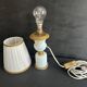 Lampe XIXe en opaline blanche et métal doré