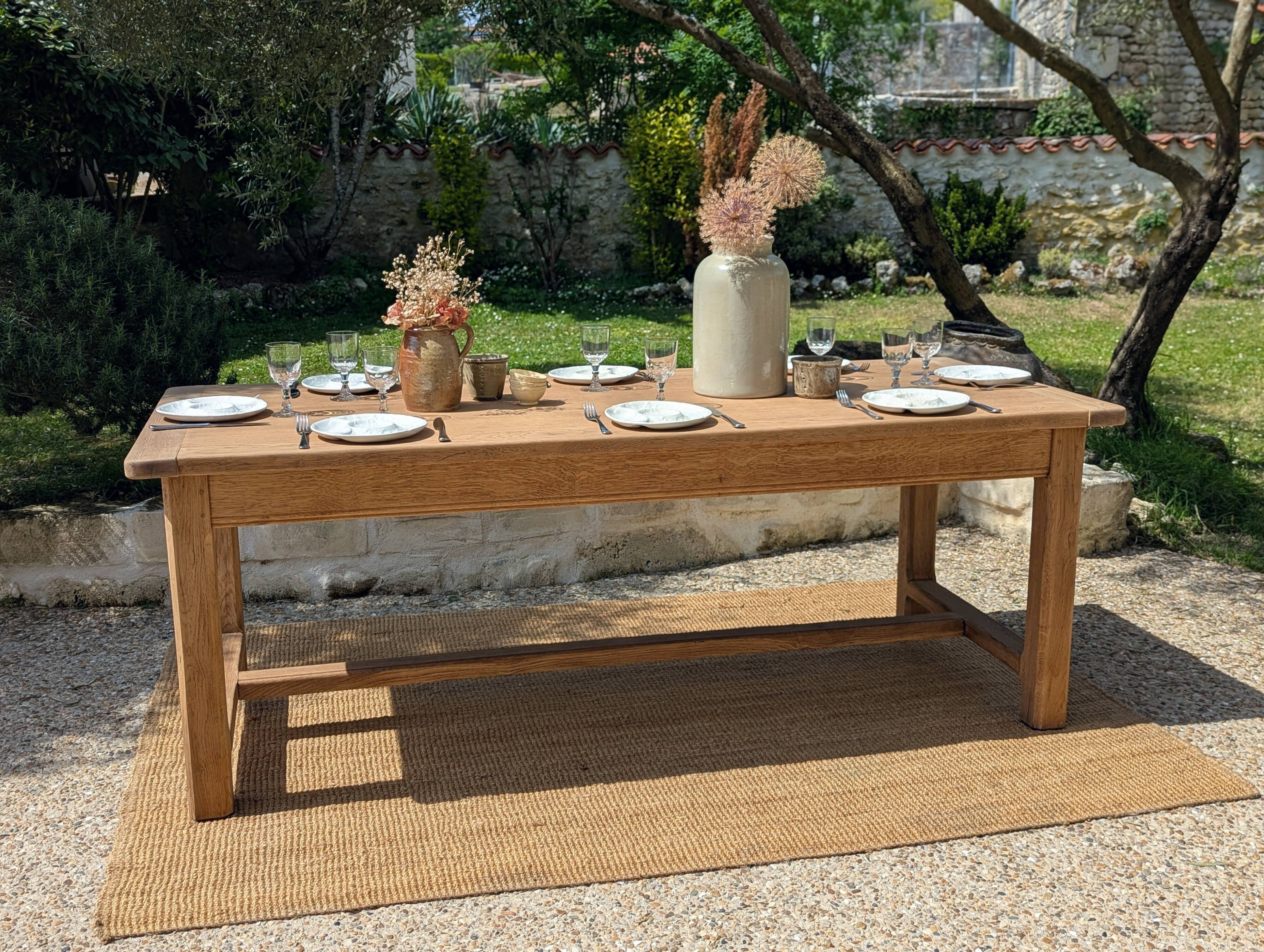 Farm table