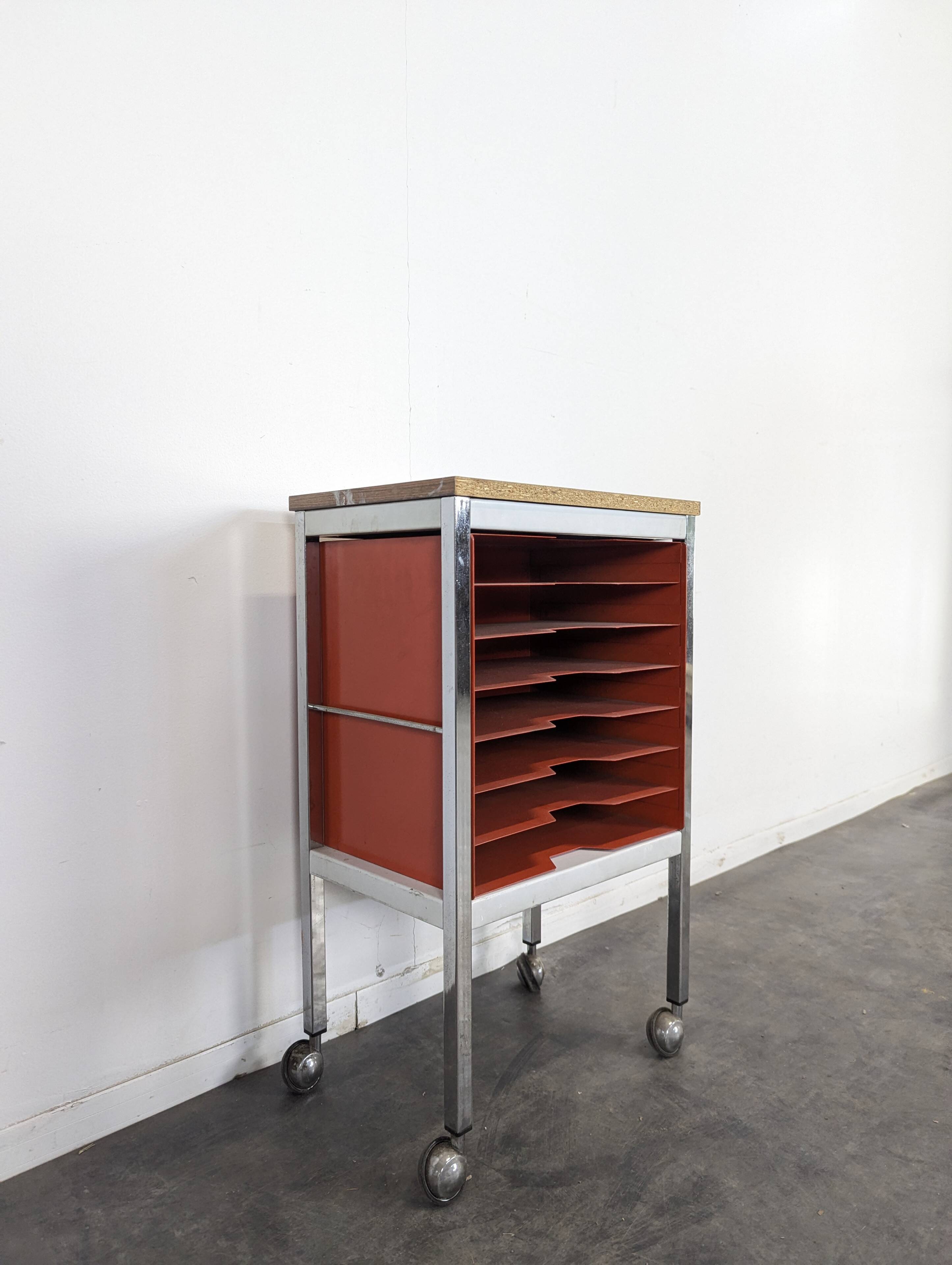Rolling file cabinet from the 70s