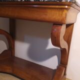 Marbled console