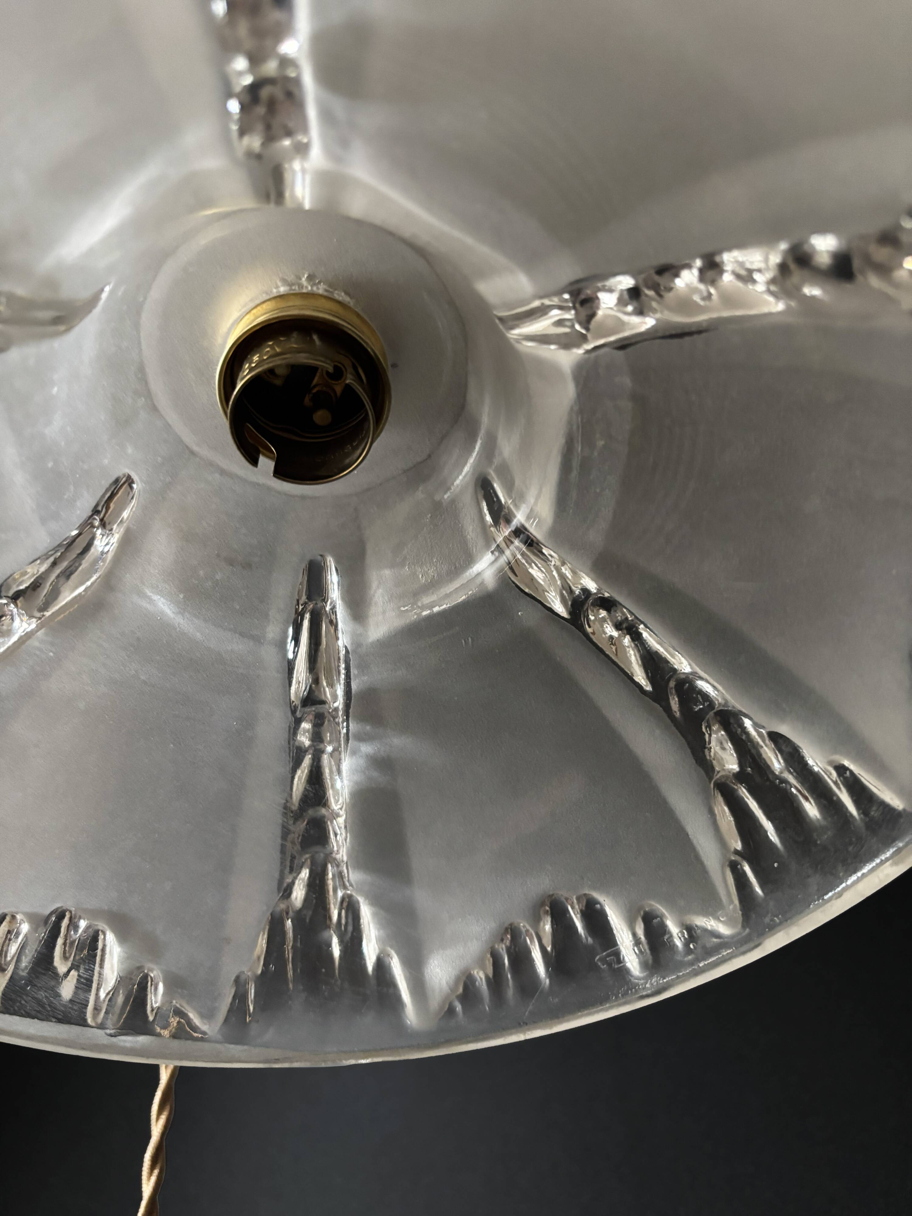 Ensemble de 3 suspensions Art deco Ezan en verre moulé givré