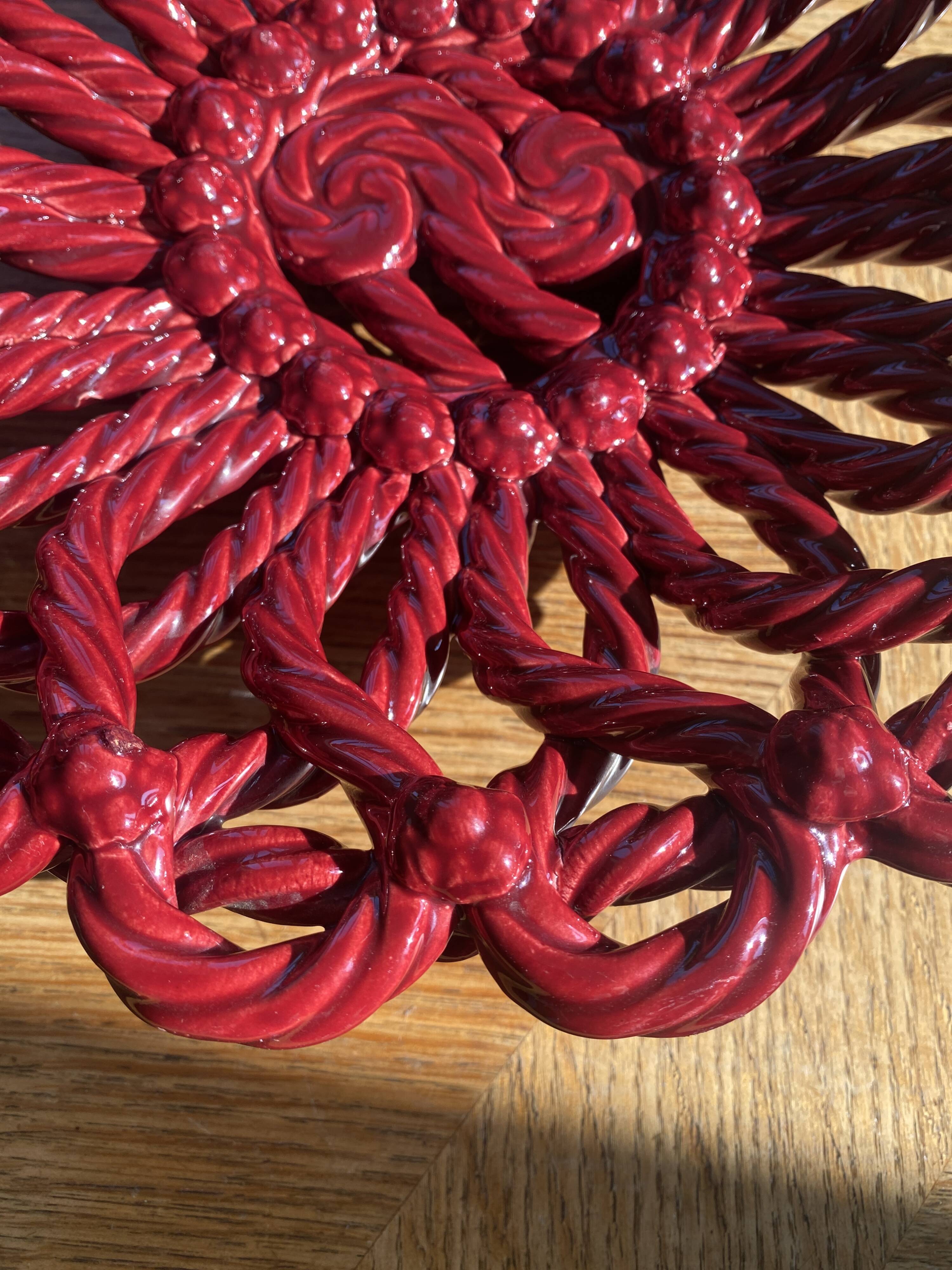 Vallauris or Uzes slip cutting