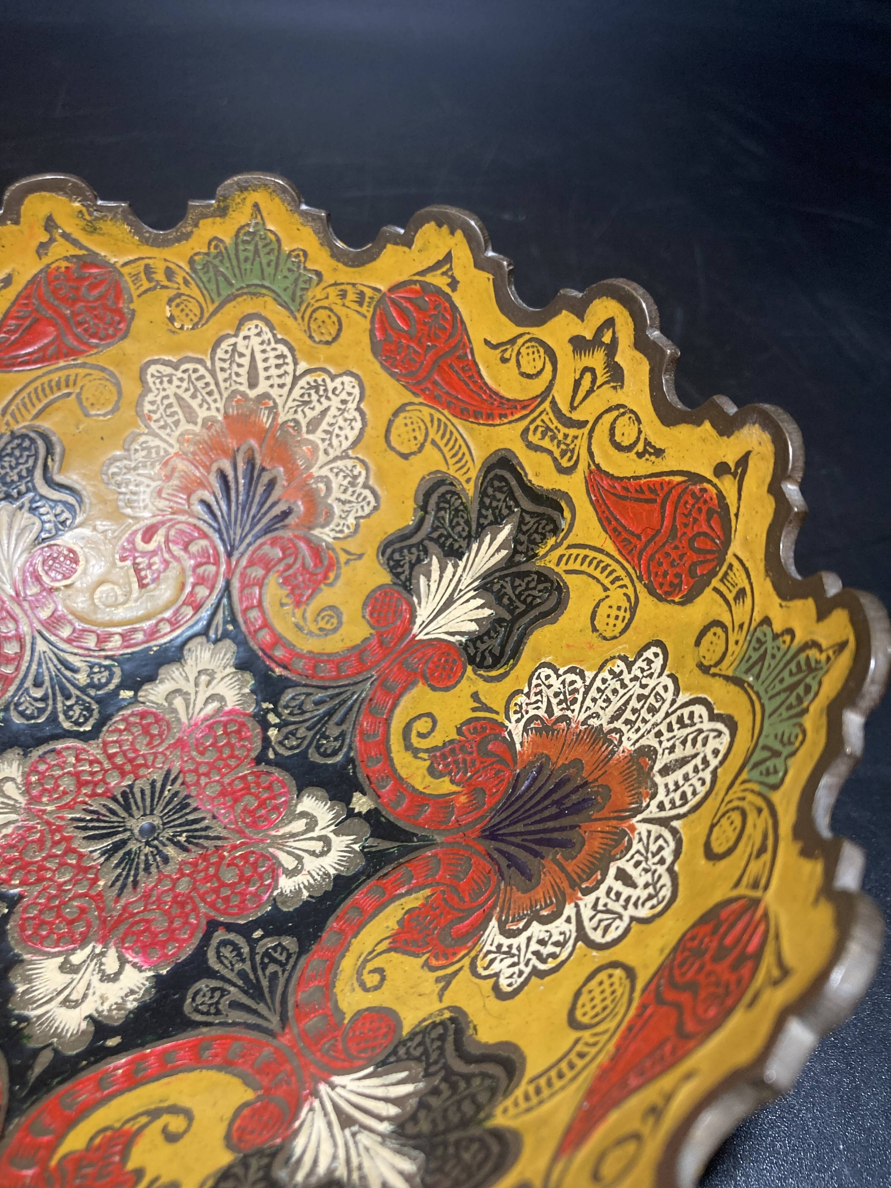 Empty pocket in gold metal