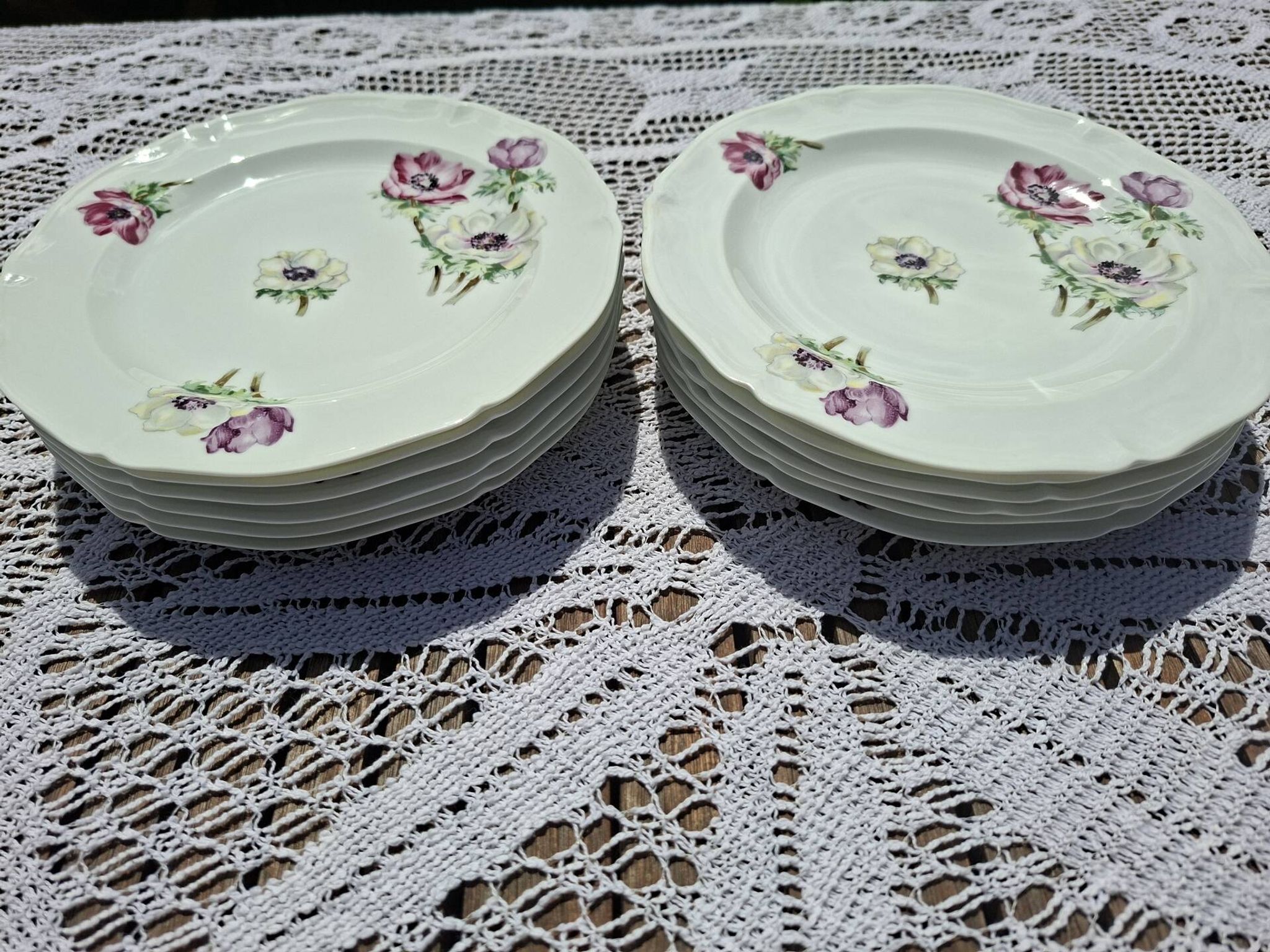 Service of 75 pieces Limoges Unic Paris Former Royal Factory