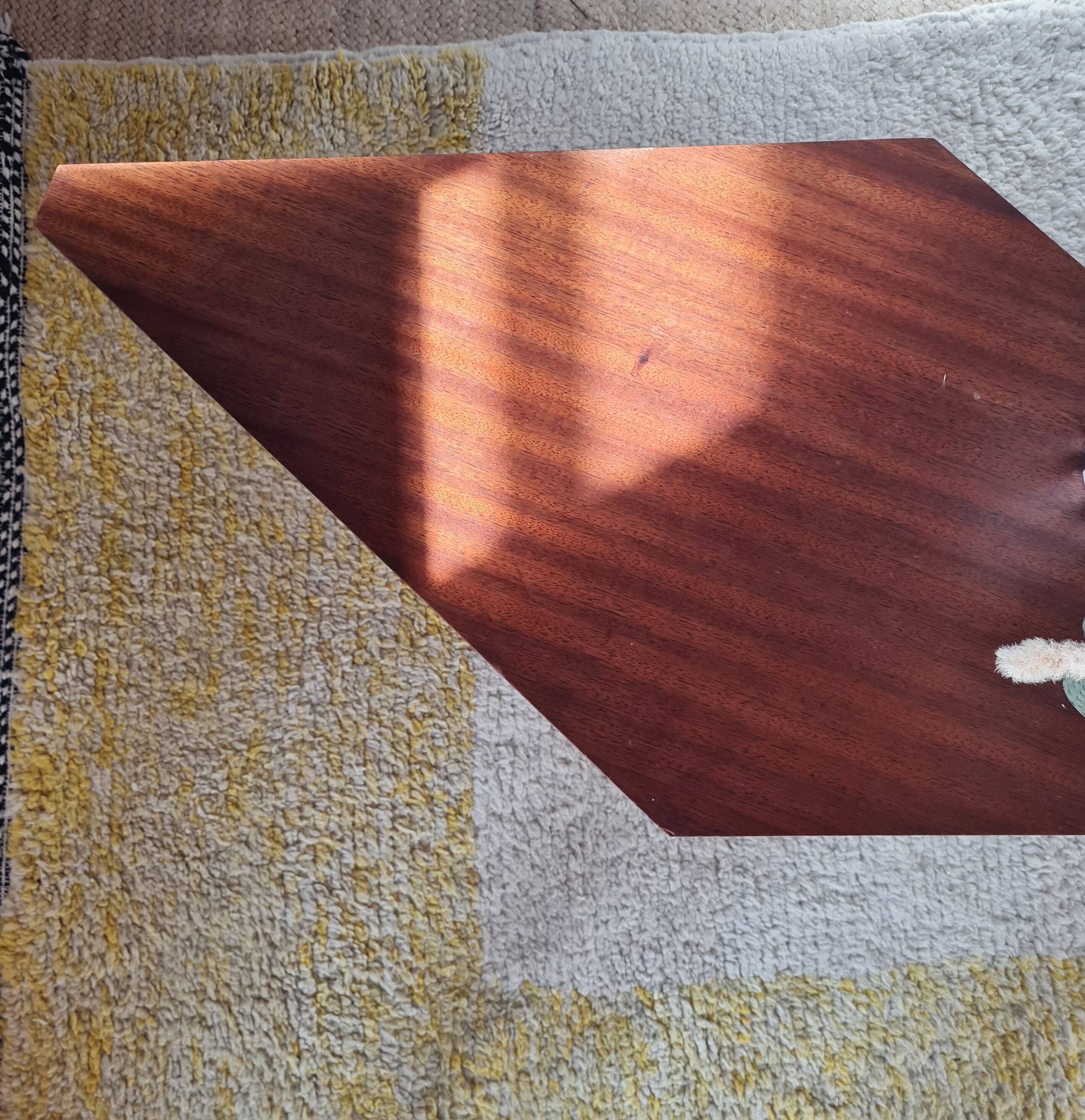Petite table basse / Bout de canapé géométrique années 50-60