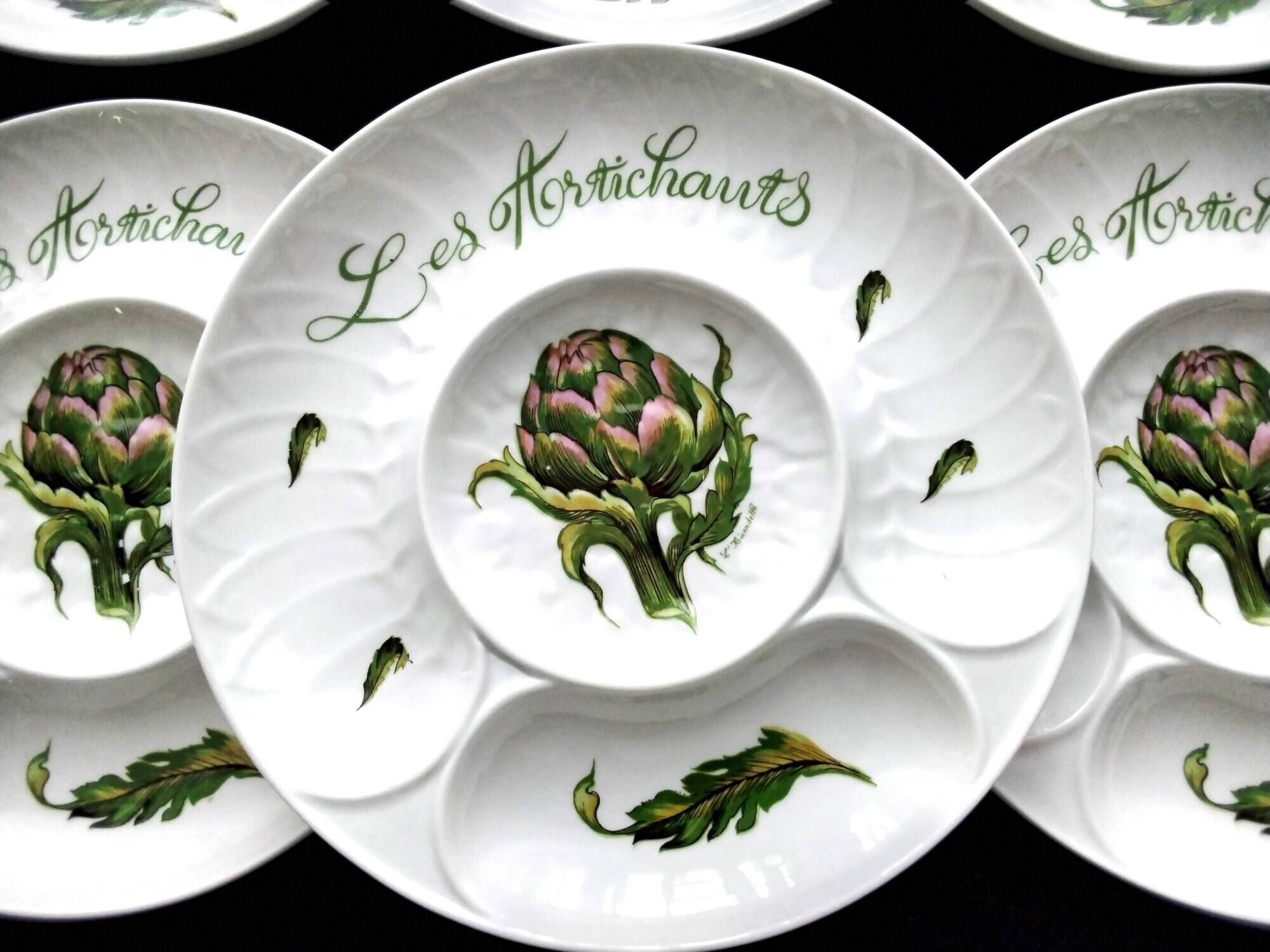 6 L'Hirondelle porcelain artichoke plates by Mehun sur Yèvre