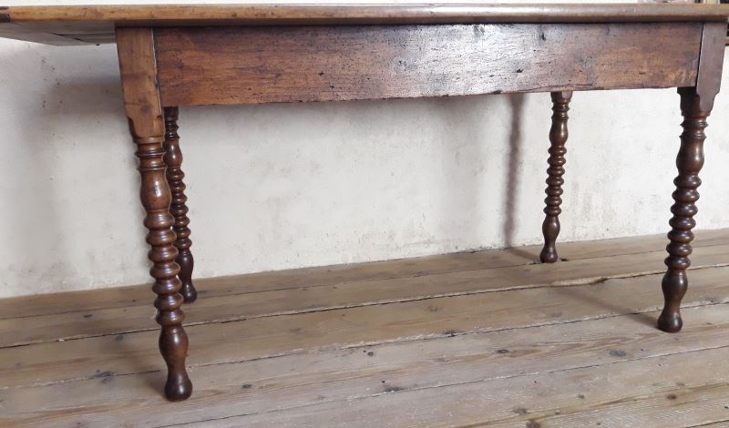 Walnut farmtable, 19th