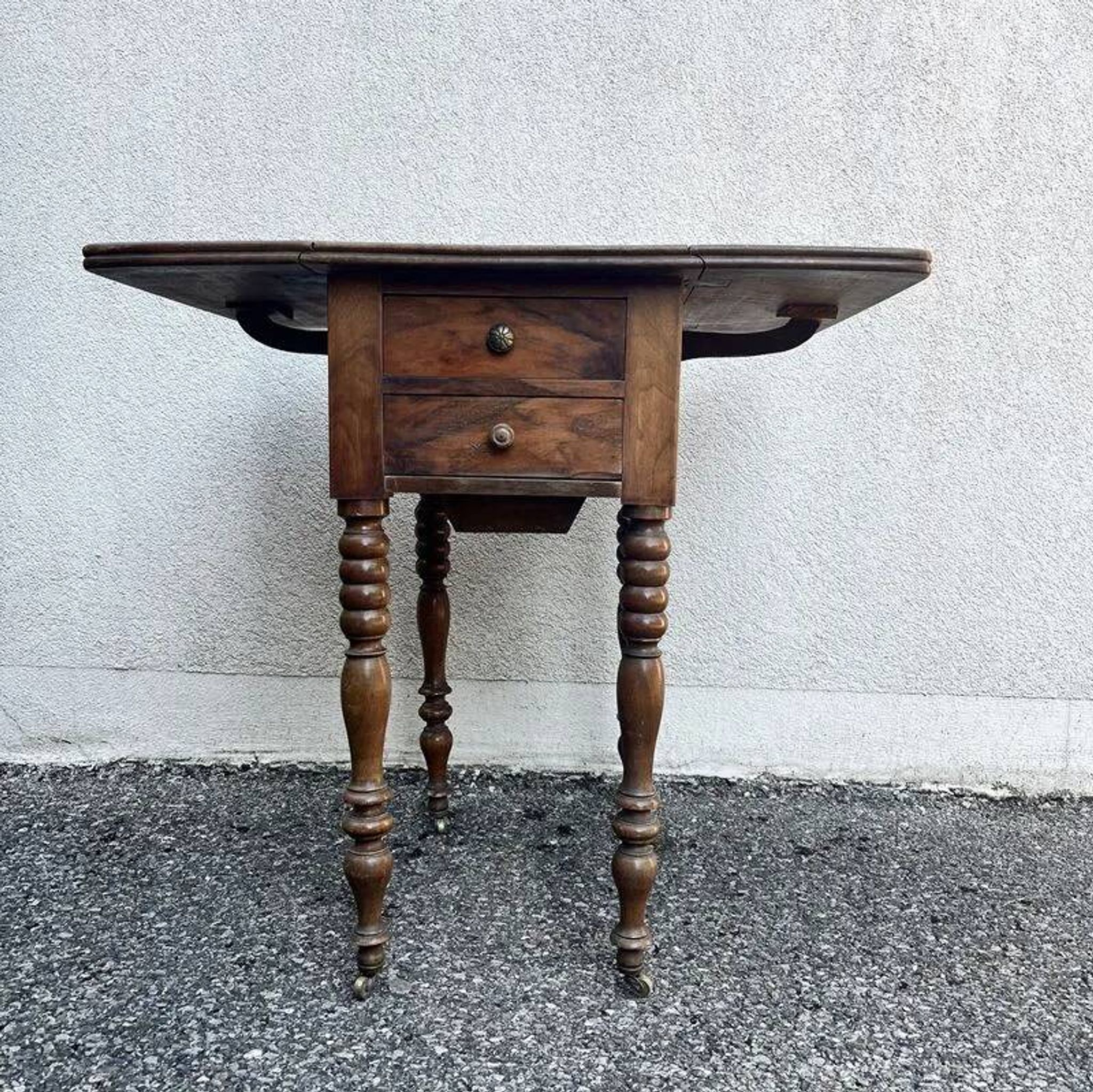 Table d'appoint, de toilette ancienne en bois