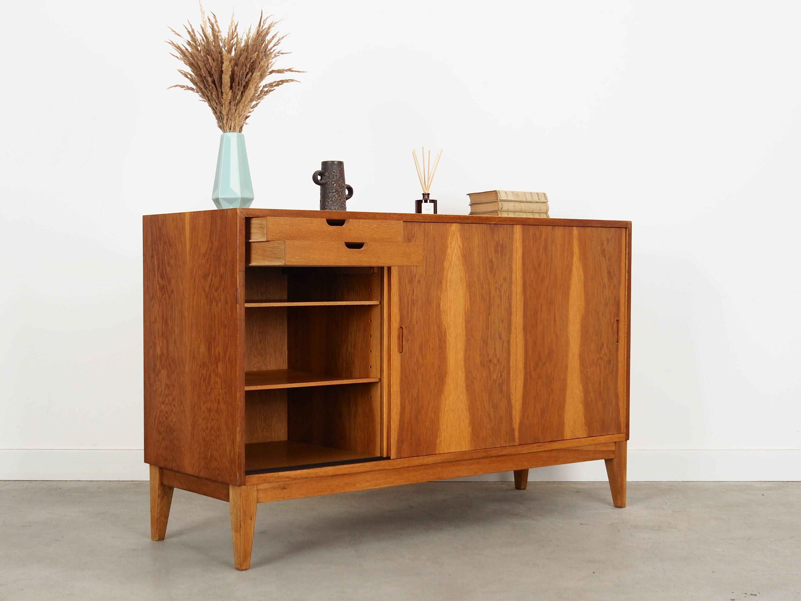 Ash dresser, Danish design, 1960s, production: Denmark