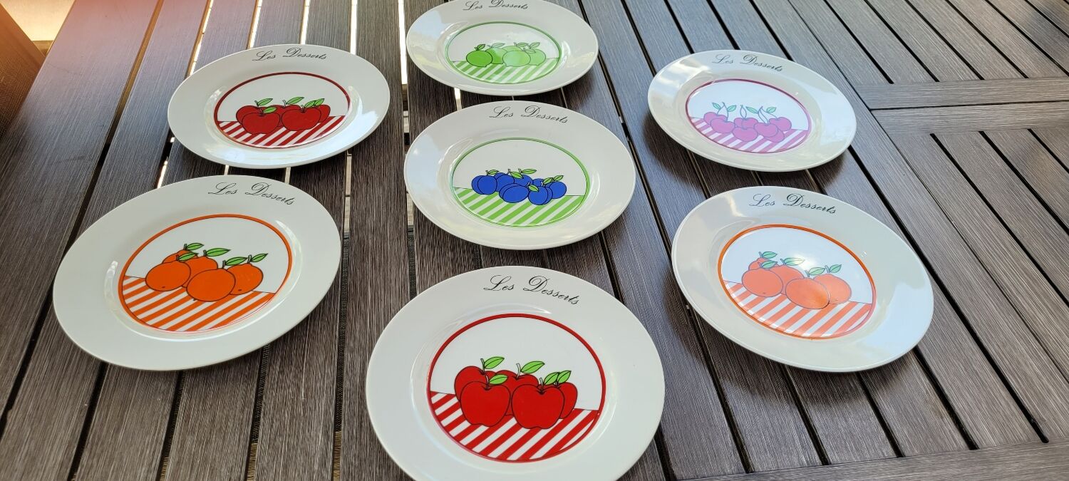 7 vintage dessert plates