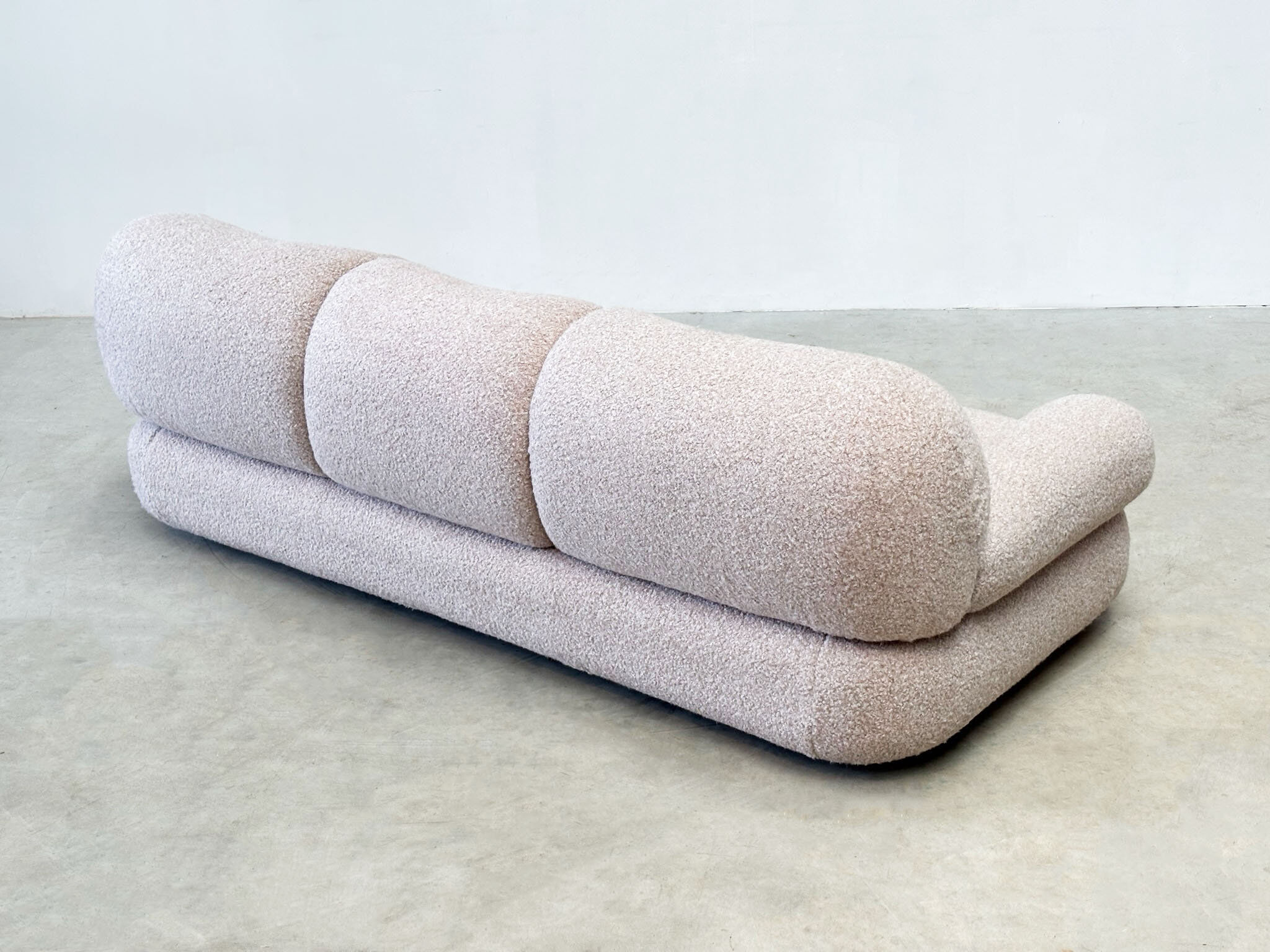 Sapporo sofa by Mobil Girgi