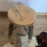 Round stool with pencil legs