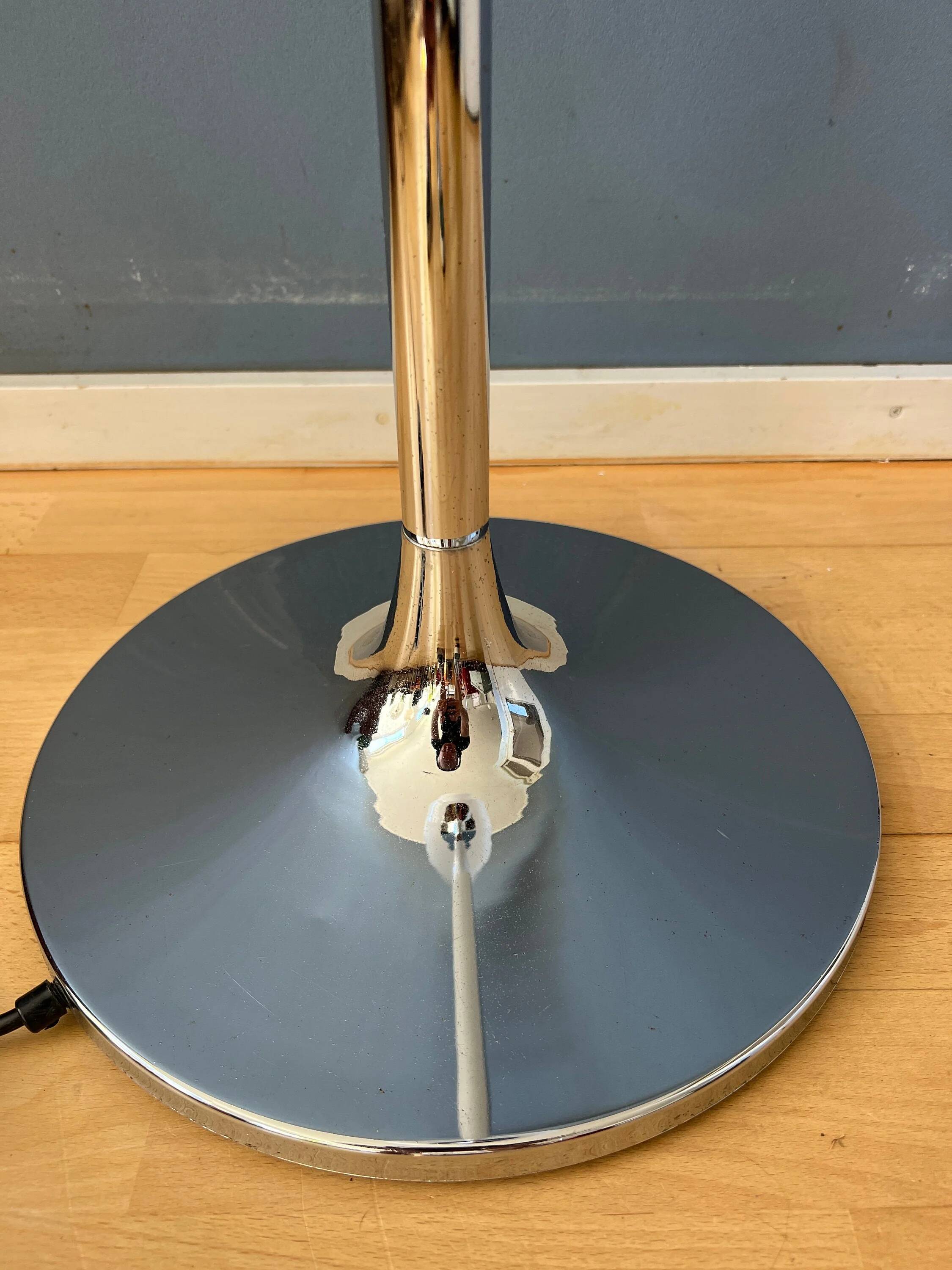 Space Age Guzzini Mid Century floor lamp with white acrylic shade