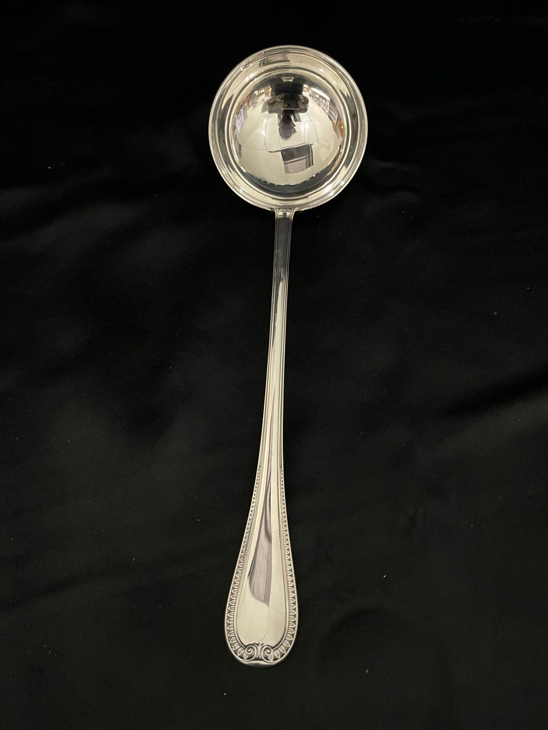Christofle malmaison housekeeper with silversmith 65 pieces condition close to new