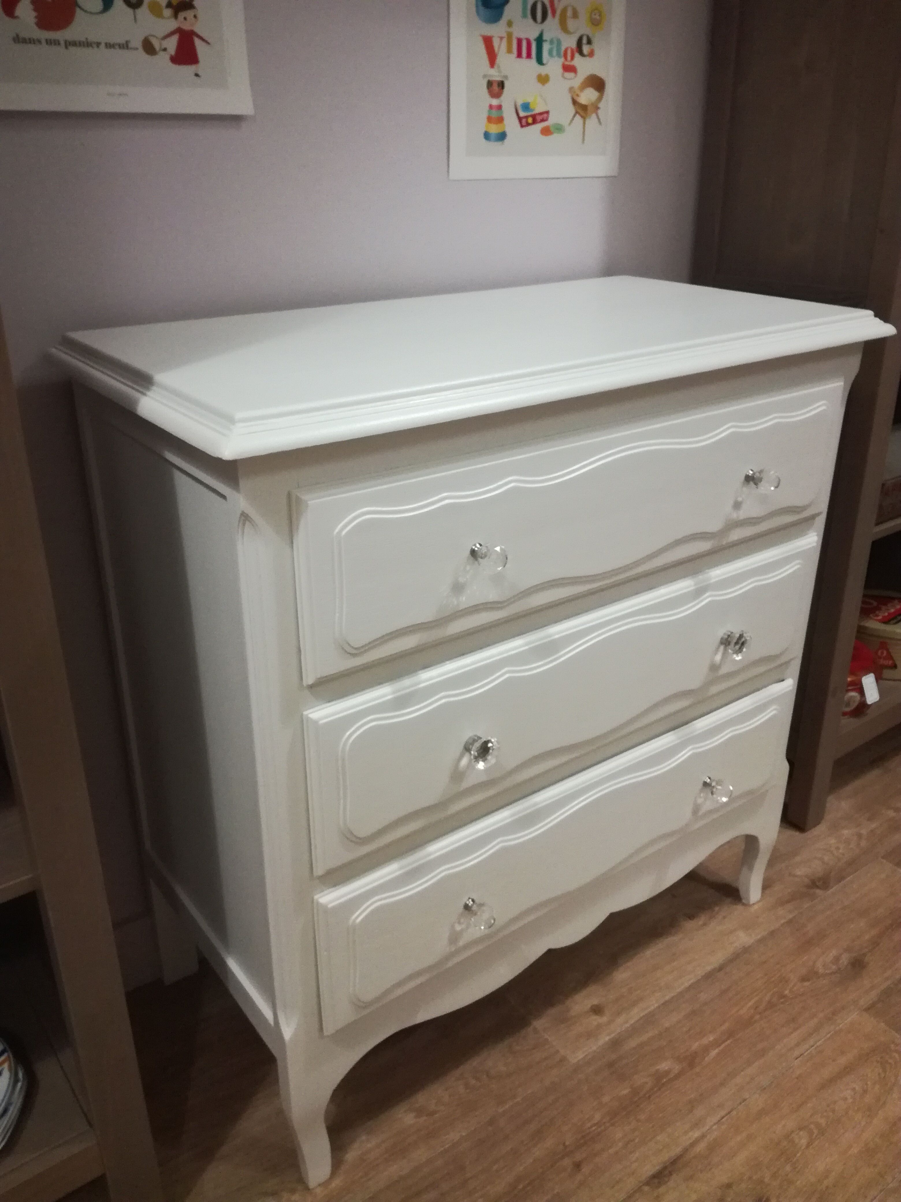 Commode blanche