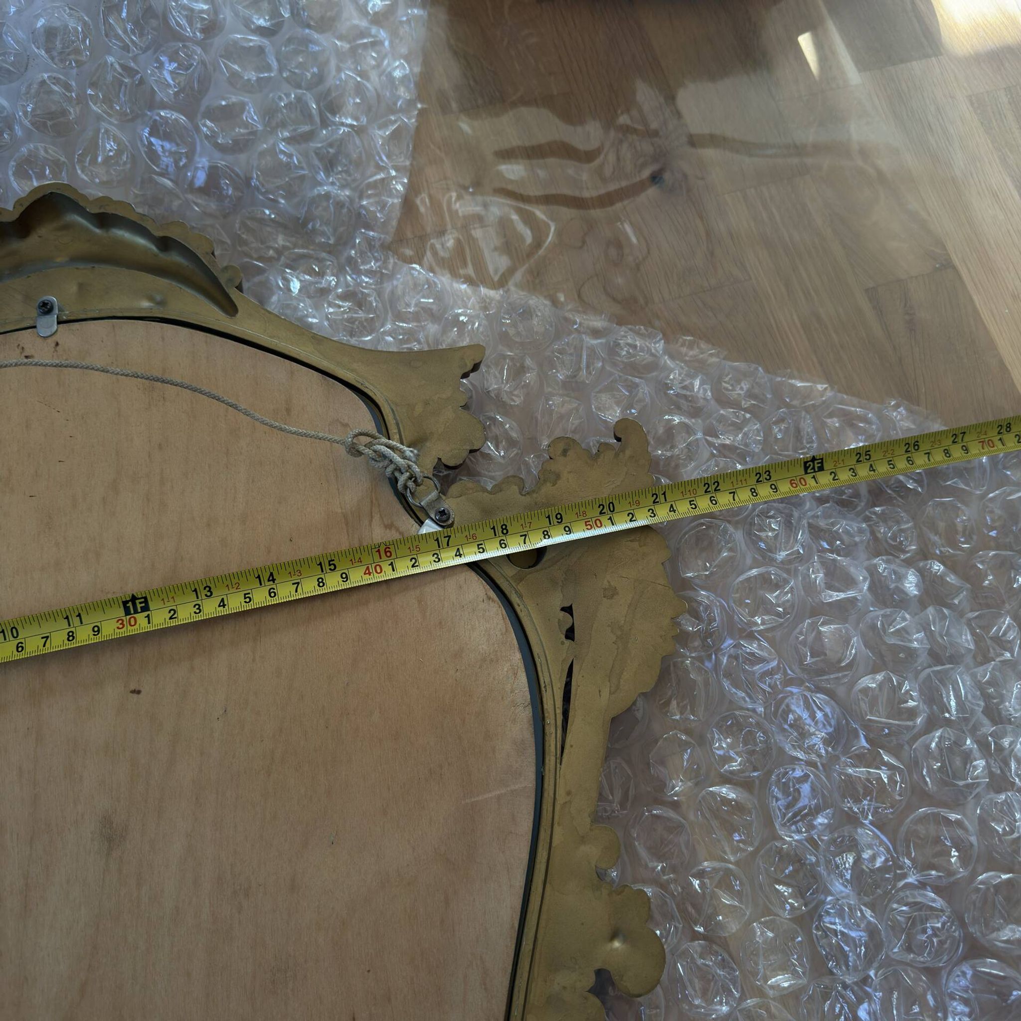 Miroir ancien style Louis XV Rocaille avec cadre sculpté