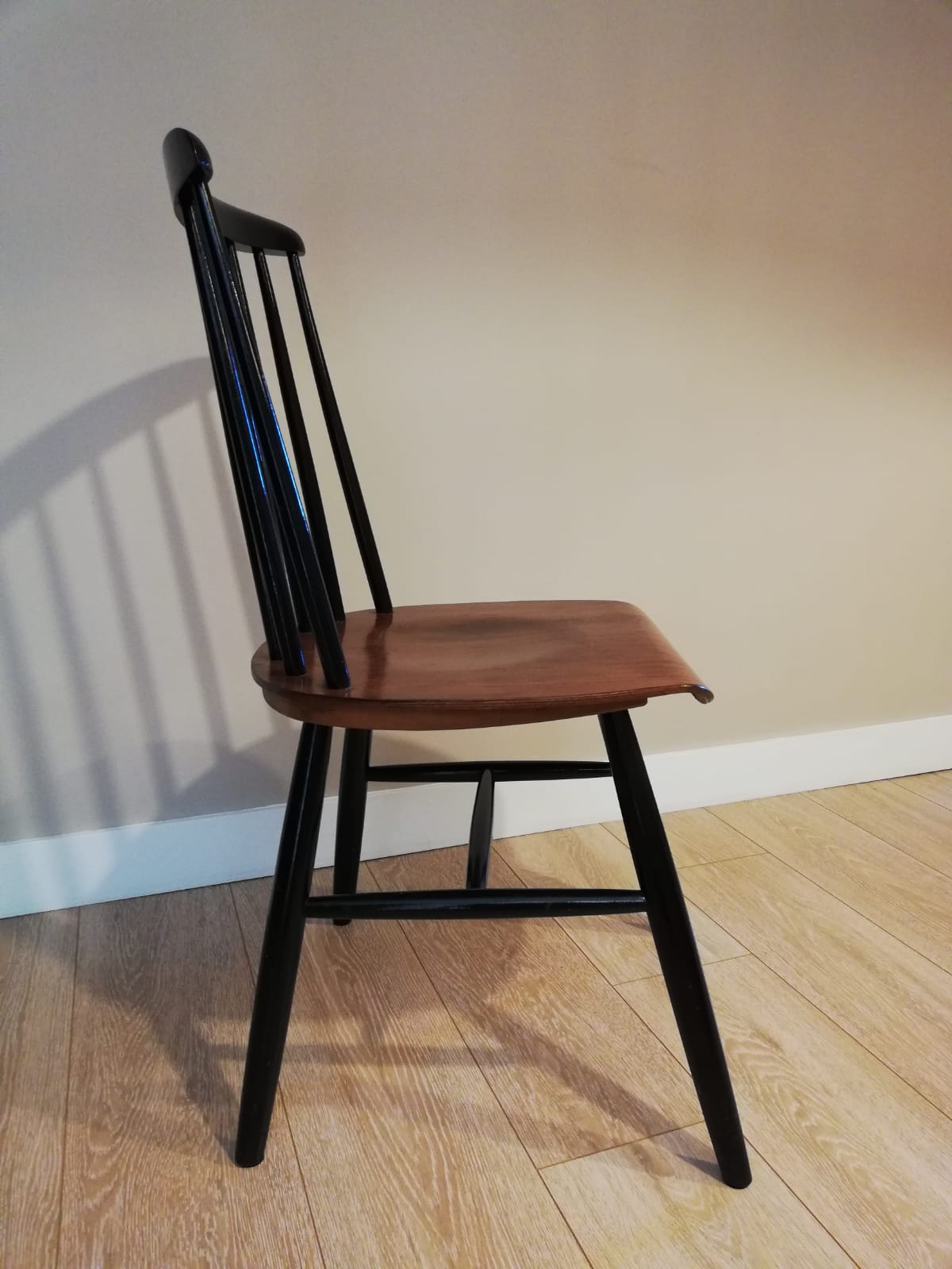 Fanett chair by Ilmari Tapiovaara