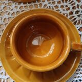 12 tasses à café anciennes avec soucoupes