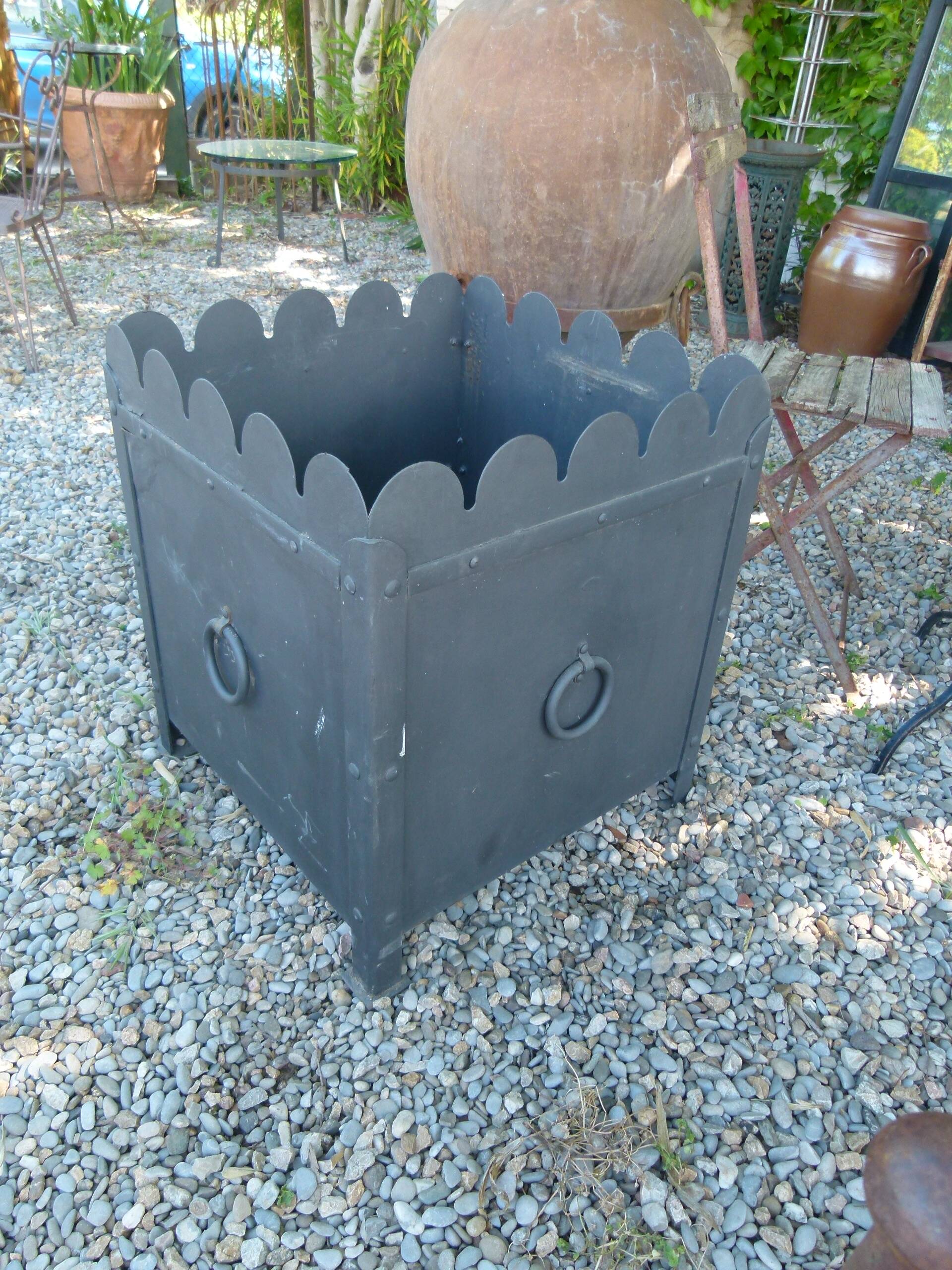 Pair de jardinières en fer forge 20ème