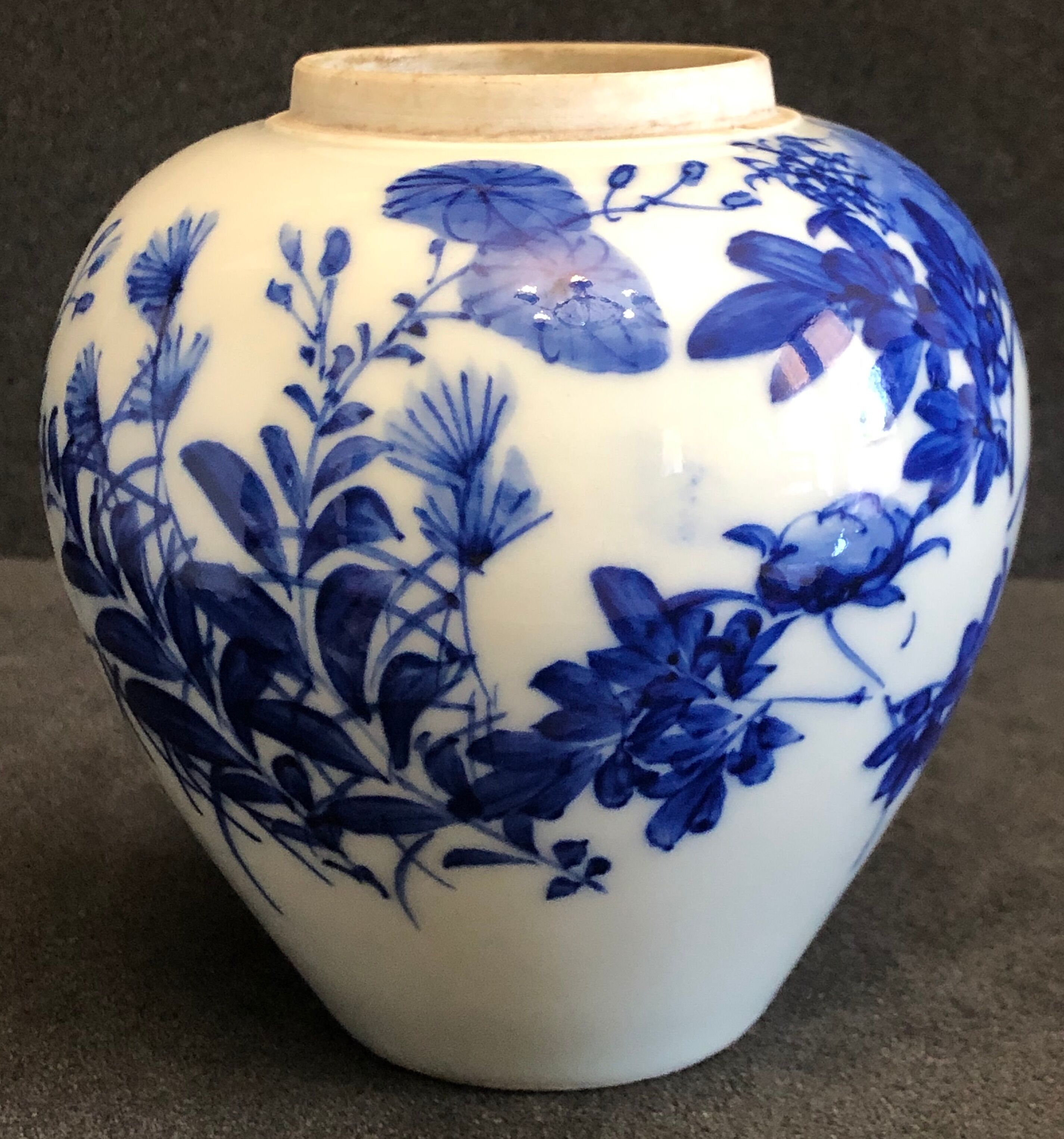 Vietnam 19th century vase made in China