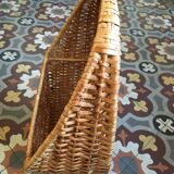 Wicker wall basket